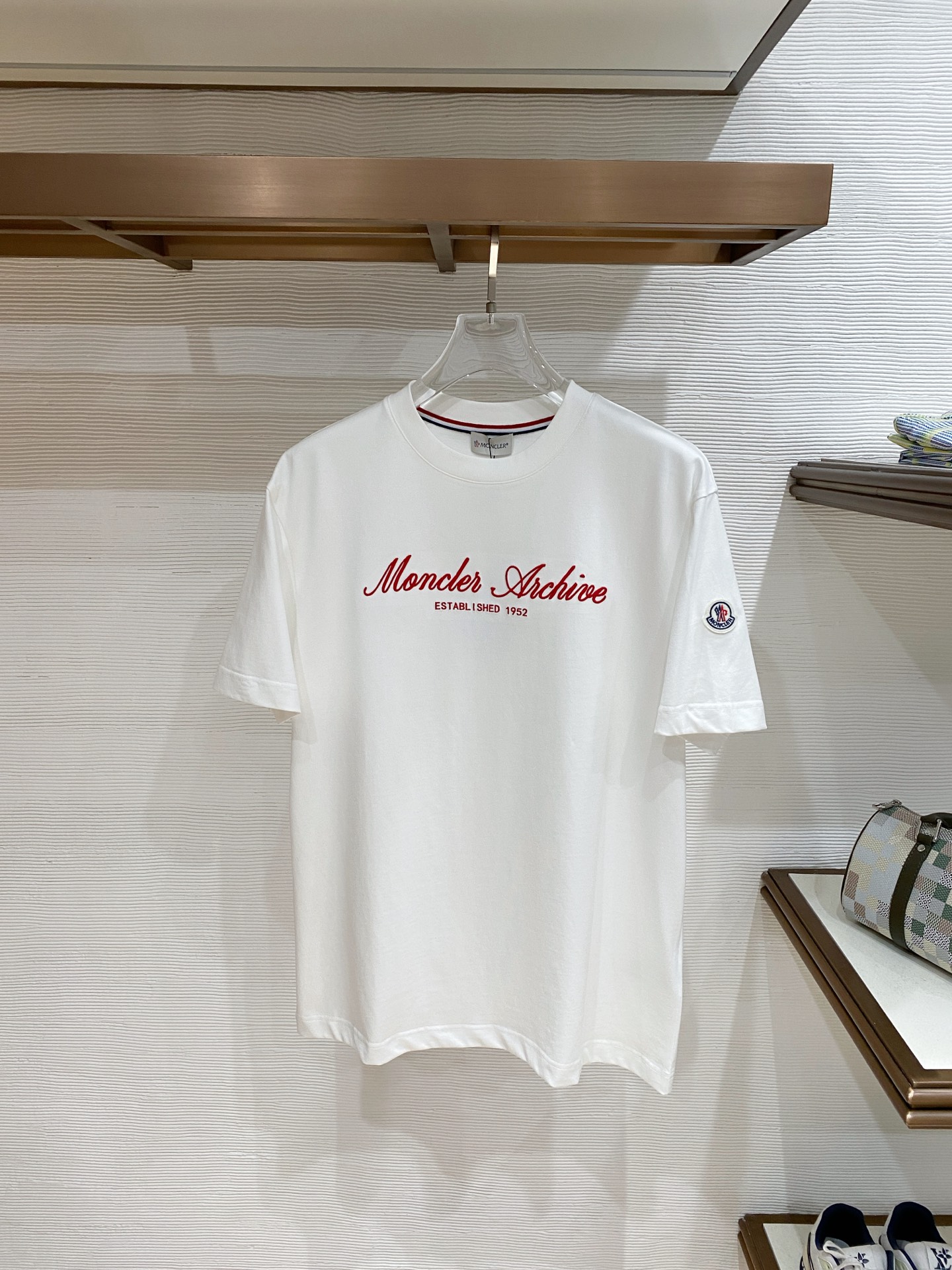 Moncler 蒙口 2026ss 春夏新款首发专柜最新款短袖圆领T恤 高端订制 设计前卫时尚！品牌lo