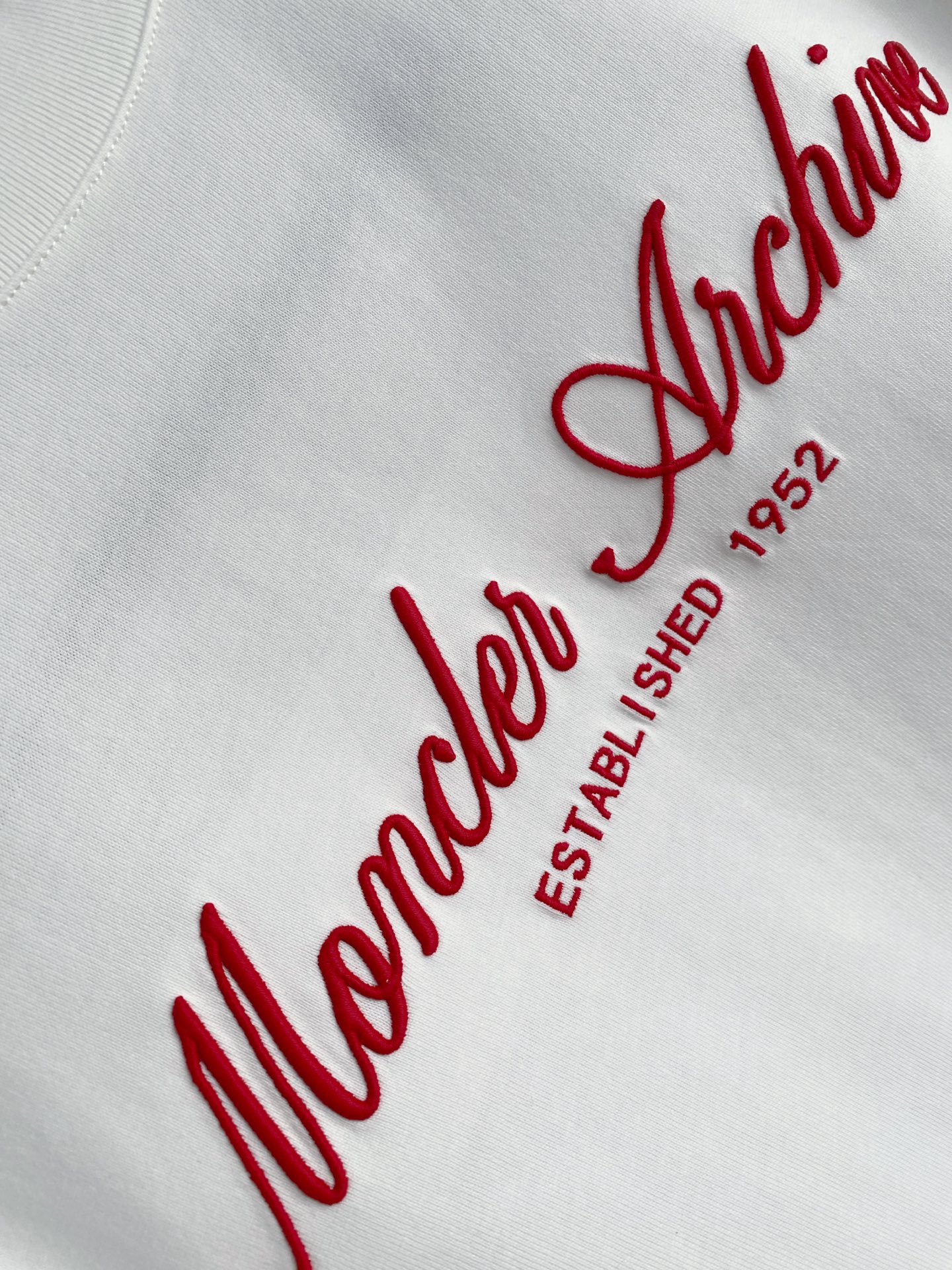 Moncler 蒙口 2026ss 春夏新款首发专柜最新款短袖圆领T恤 高端订制 设计前卫时尚！品牌lo