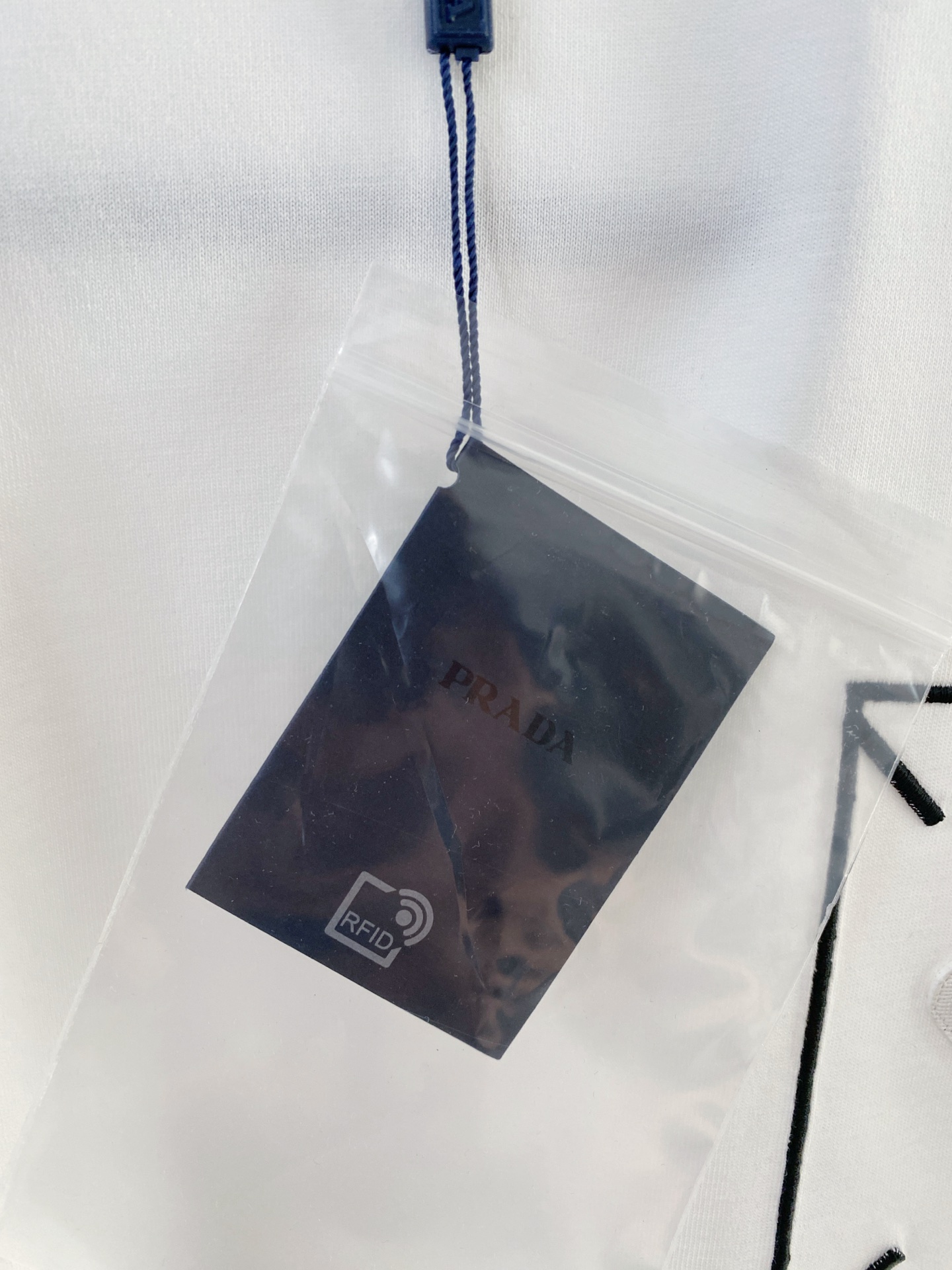 Prada 普拉达 2026ss 春夏新款首发专柜最新款短袖圆领T恤 高端订制 设计前卫时尚！品牌log