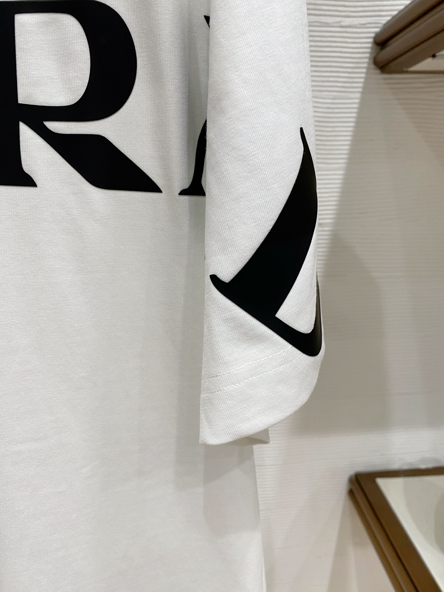 Prada 普拉达 2026ss 春夏新款首发专柜最新款短袖圆领T恤 高端订制 设计前卫时尚！品牌log