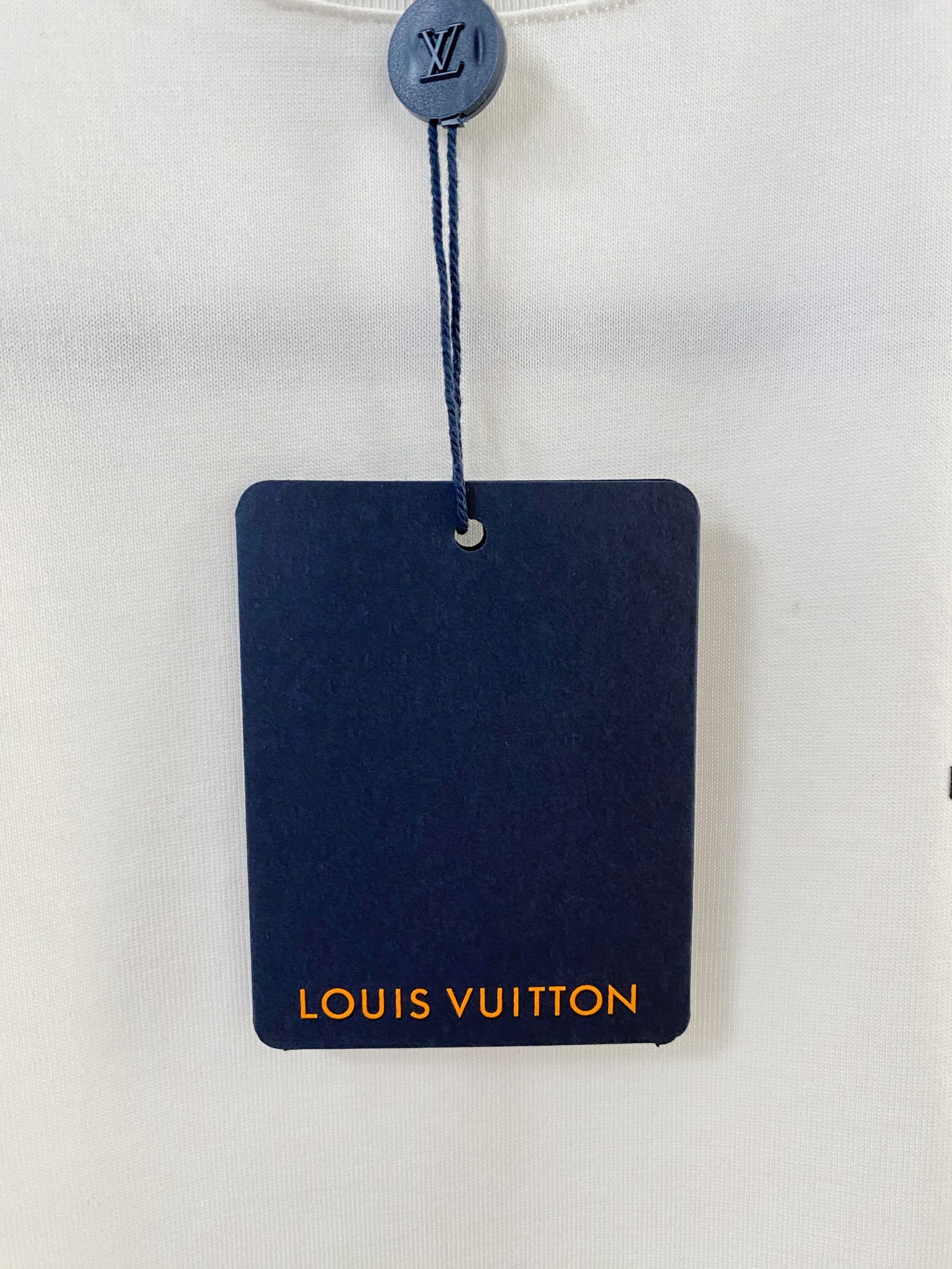 LV 2026ss 春夏新款首发专柜最新款短袖圆领T恤 高端订制 设计前卫时尚！品牌logo重工艺设计 