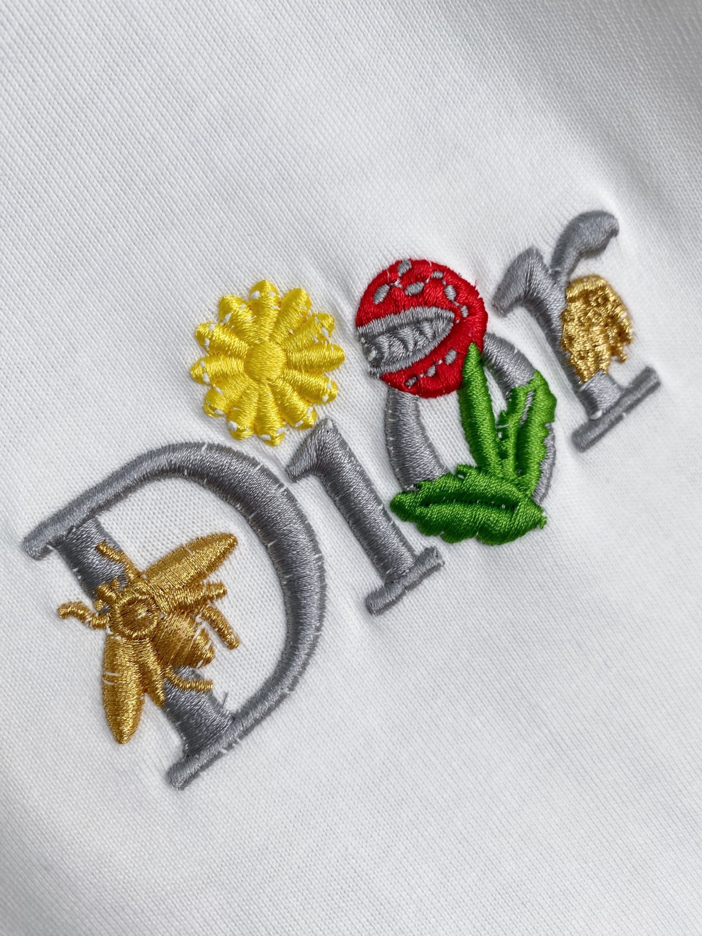 Dior 迪奥 2026ss 春夏新款首发专柜最新款短袖圆领T恤 高端订制 设计前卫时尚！品牌logo重