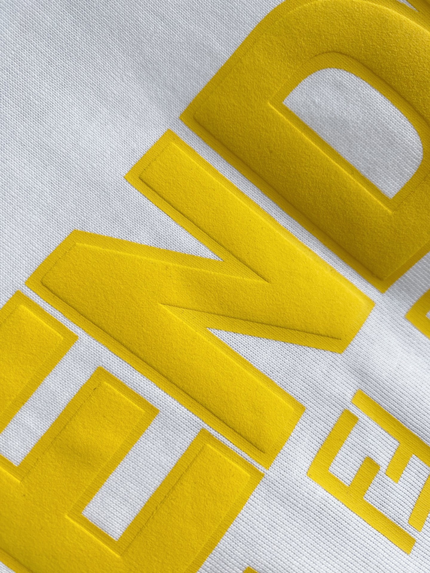 Fendi 芬迪 2026ss 春夏新款首发专柜最新款短袖圆领T恤 高端订制 设计前卫时尚！品牌logo