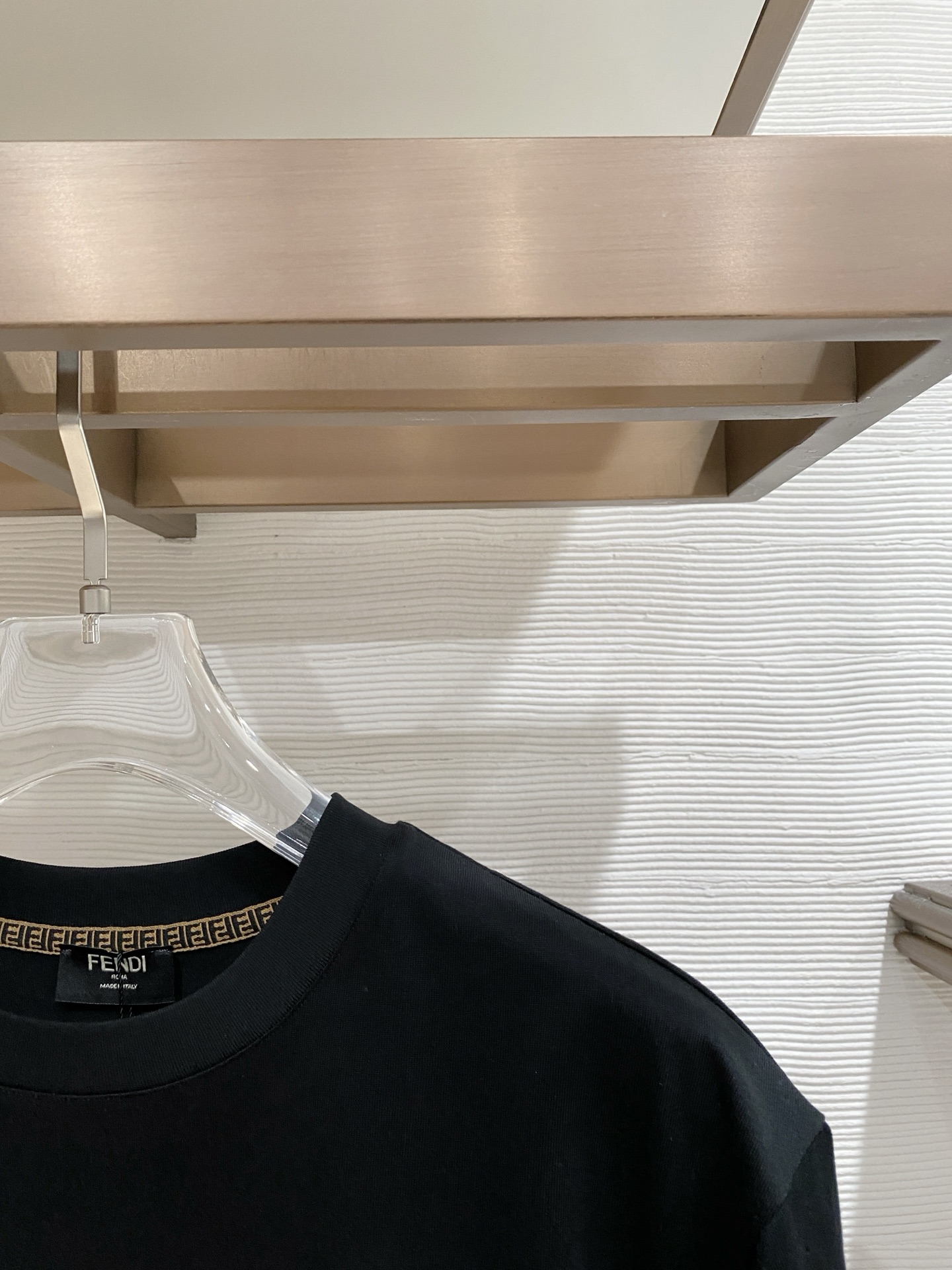 Fendi 芬迪 2026ss 春夏新款首发专柜最新款短袖圆领T恤 高端订制 设计前卫时尚！品牌logo