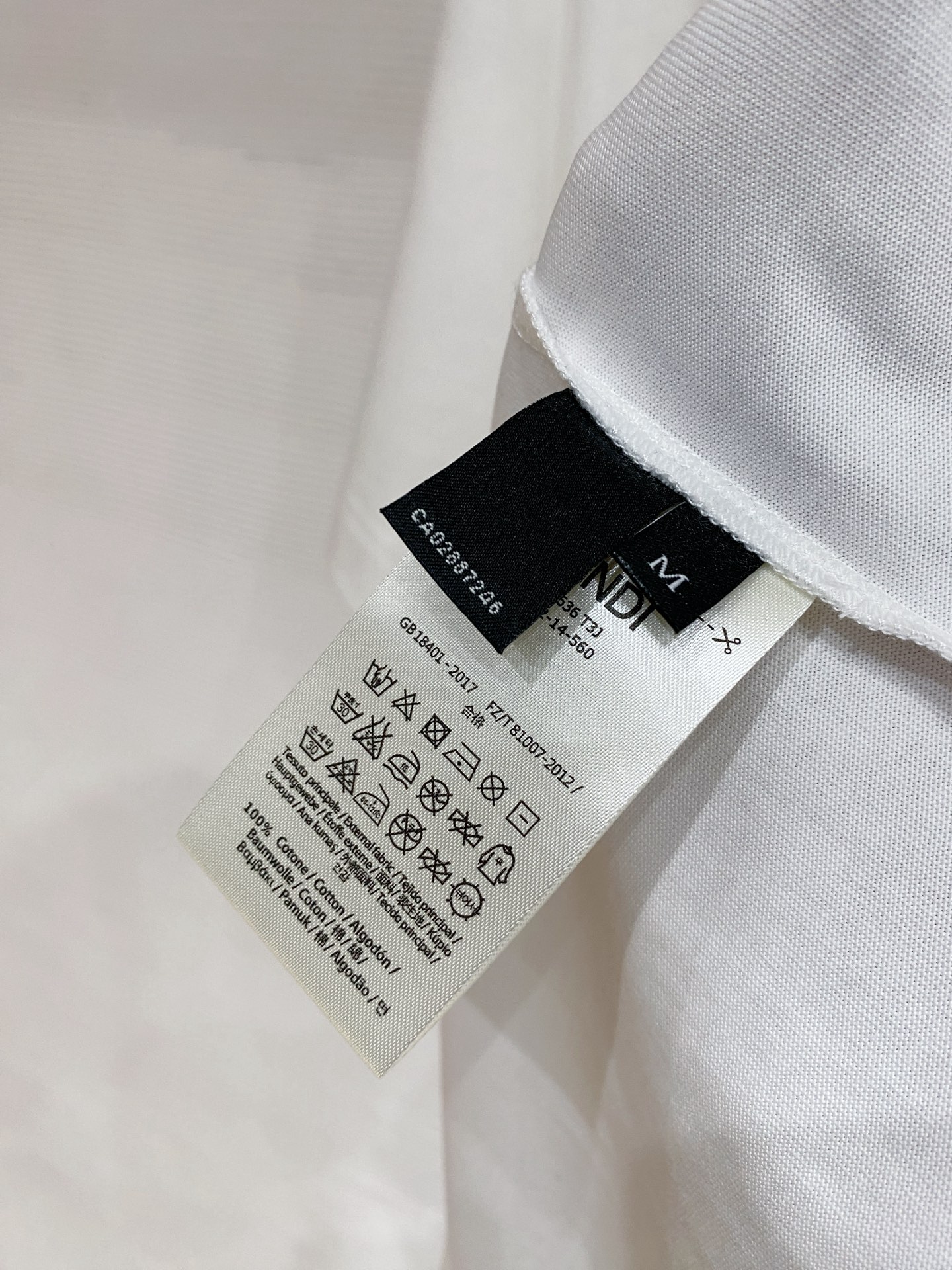 Fendi 芬迪 2026ss 春夏新款首发专柜最新款短袖圆领T恤 高端订制 设计前卫时尚！品牌logo