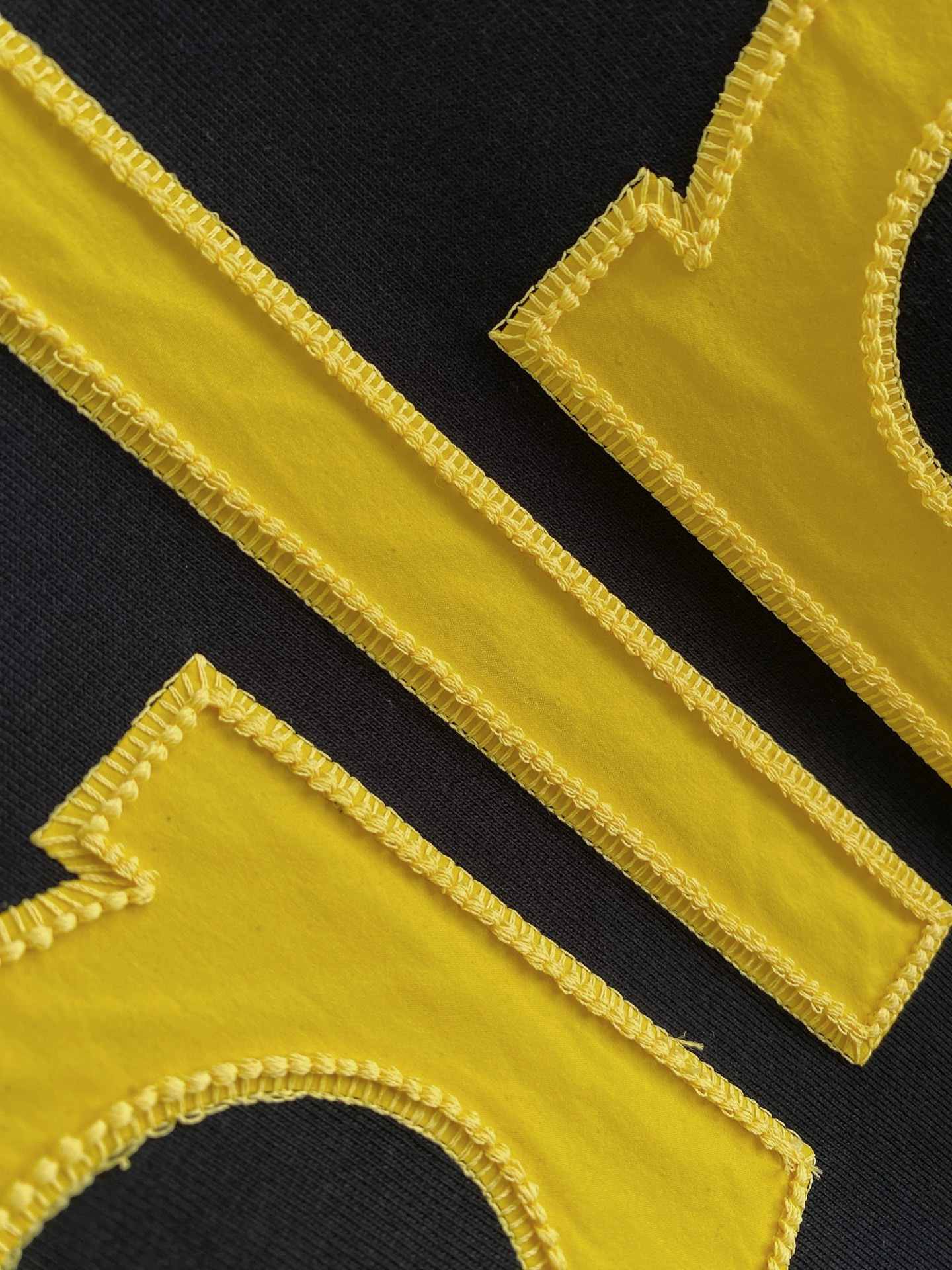 ALO 2026ss 春夏新款首发专柜最新款短袖圆领T恤 高端订制 设计前卫时尚！品牌logo重工艺设计