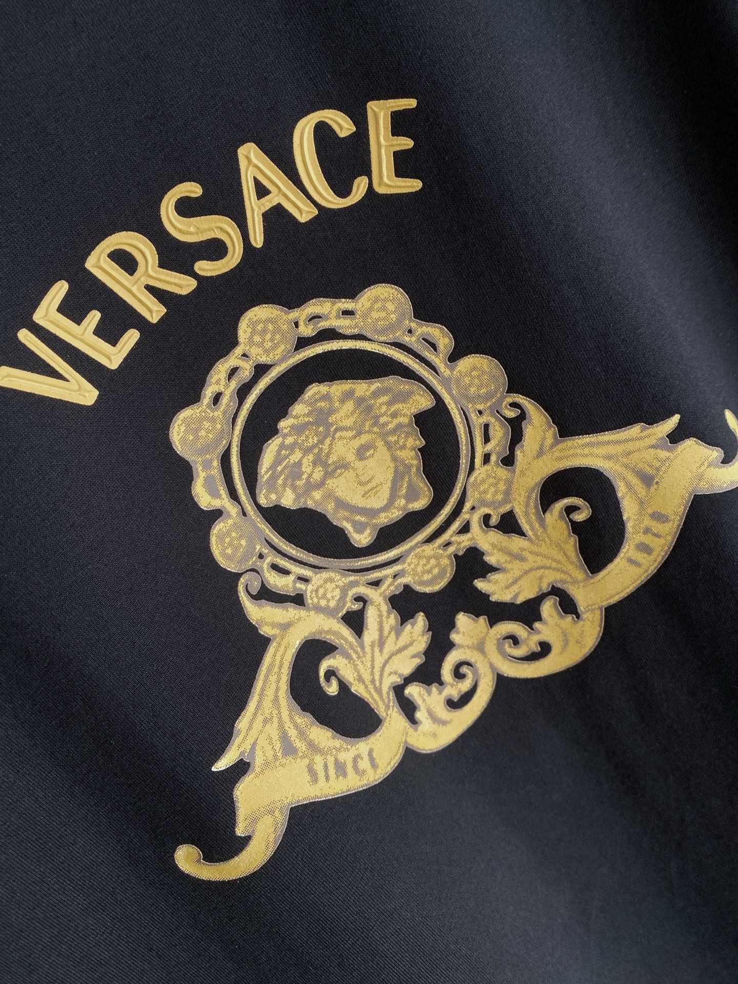 Versace 范思哲 2026ss 春夏新款首发专柜最新款短袖圆领T恤 高端订制 设计前卫时尚！品牌l
