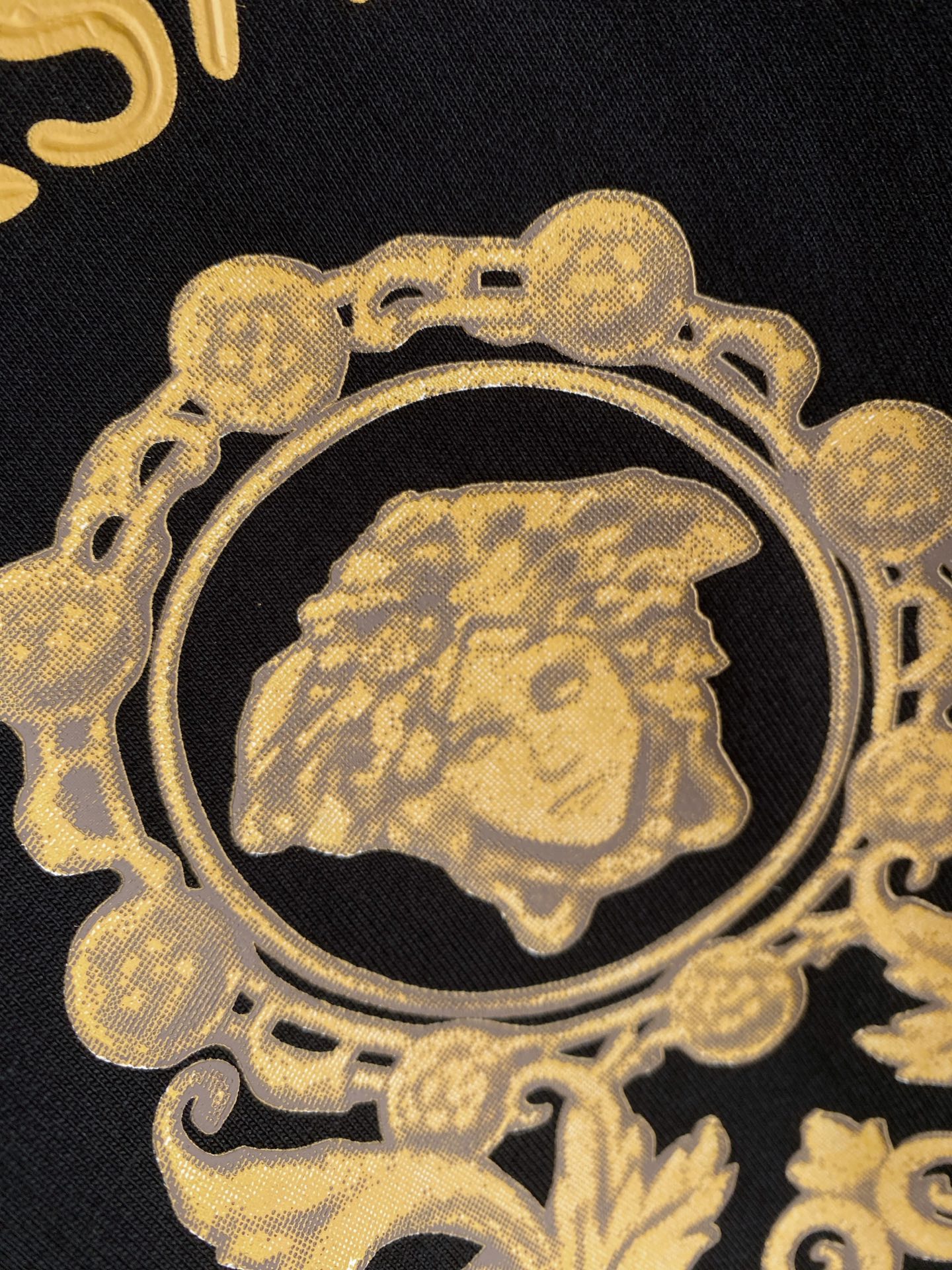 Versace 范思哲 2026ss 春夏新款首发专柜最新款短袖圆领T恤 高端订制 设计前卫时尚！品牌l