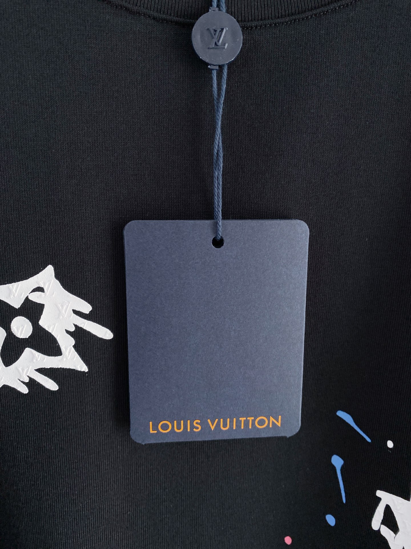 LV 2026ss 春夏新款首发专柜最新款短袖圆领T恤 高端订制 设计前卫时尚！品牌logo重工艺设计 