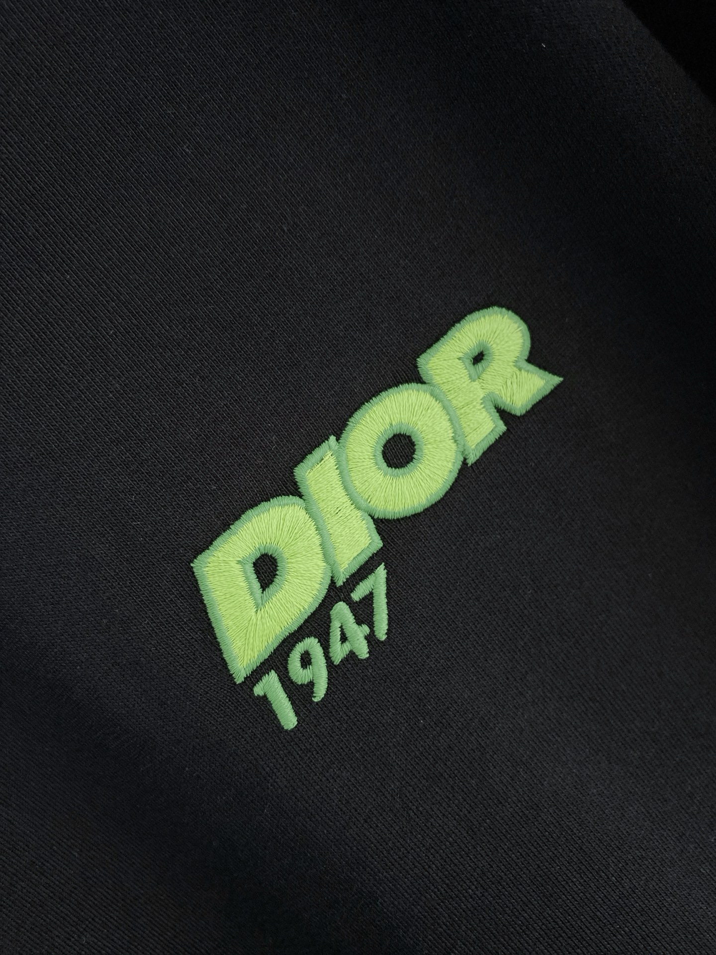 Dior 迪奥 2026ss 春夏新款首发专柜最新款短袖圆领T恤 高端订制 设计前卫时尚！品牌logo重