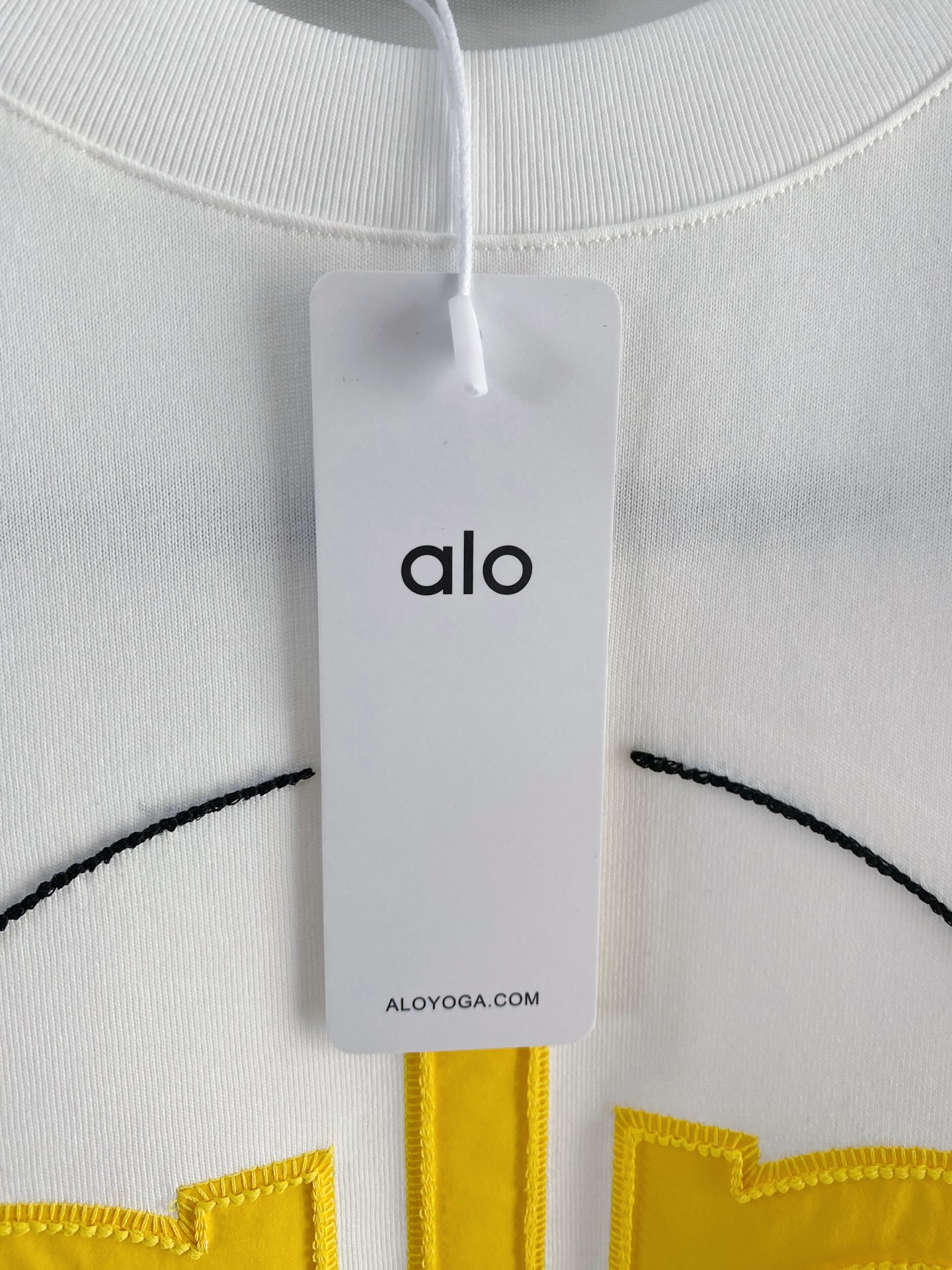 ALO 2026ss 春夏新款首发专柜最新款短袖圆领T恤 高端订制 设计前卫时尚！品牌logo重工艺设计