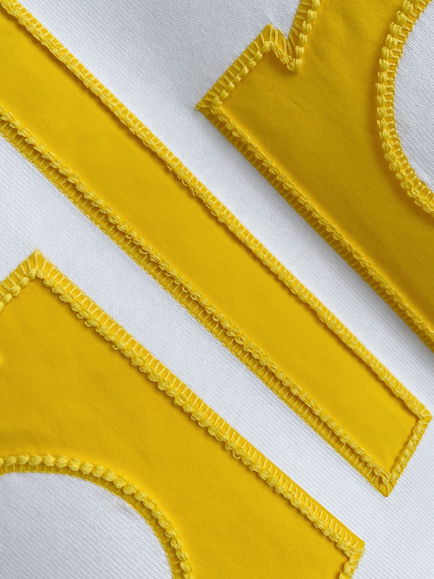 ALO 2026ss 春夏新款首发专柜最新款短袖圆领T恤 高端订制 设计前卫时尚！品牌logo重工艺设计