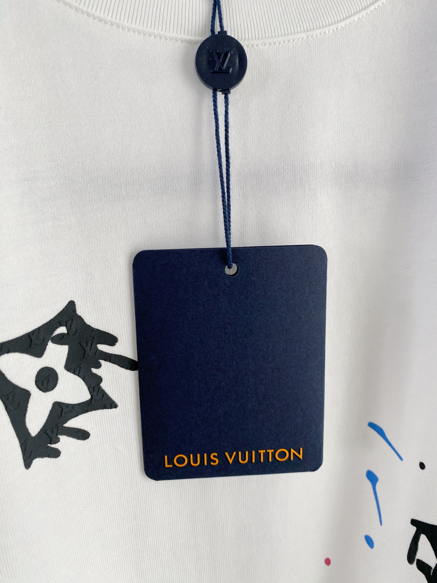 LV 2026ss 春夏新款首发专柜最新款短袖圆领T恤 高端订制 设计前卫时尚！品牌logo重工艺设计 