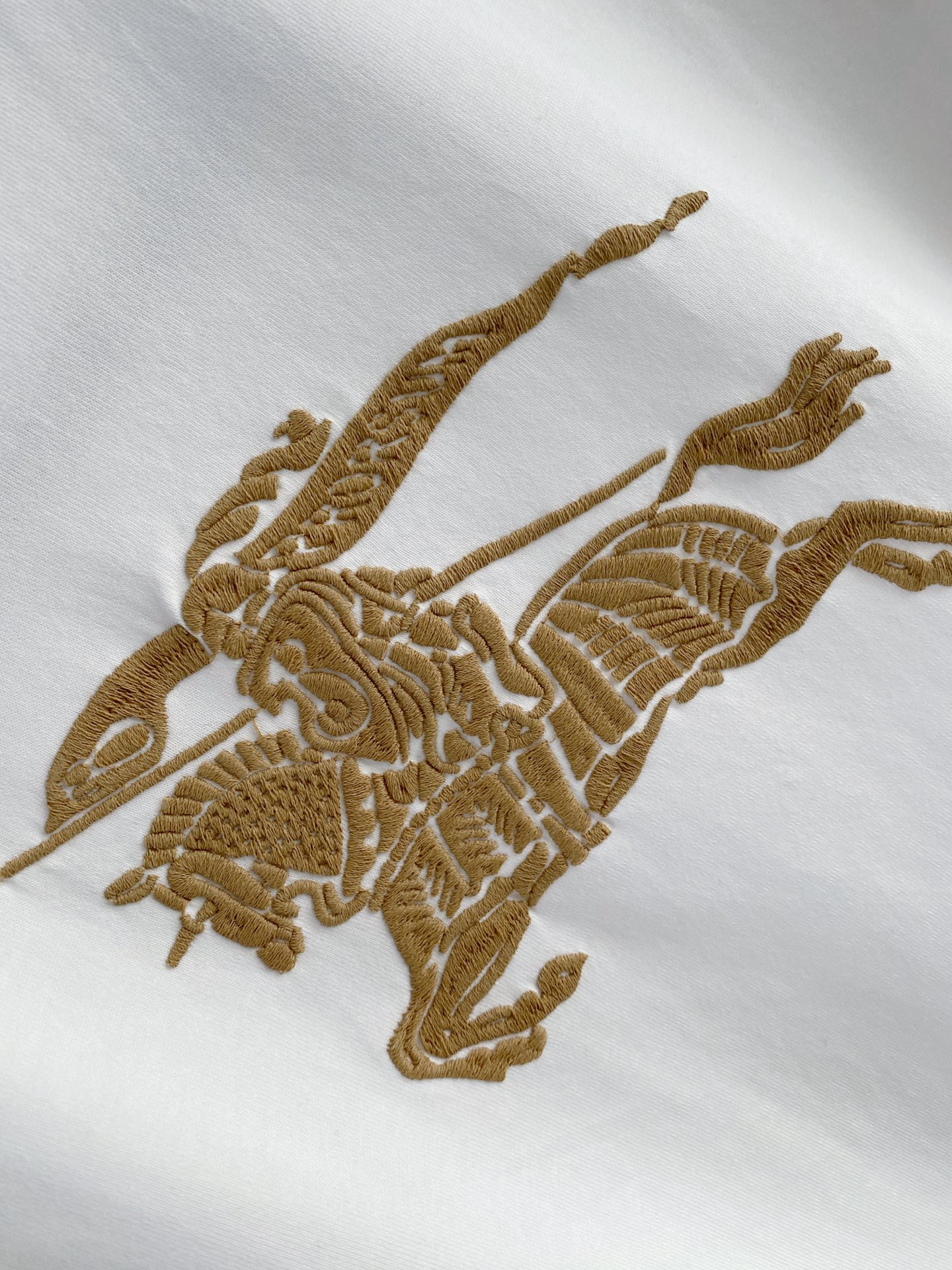 Burberry 巴宝莉 2026ss 春夏新款首发专柜最新款短袖圆领T恤 高端订制 设计前卫时尚！品牌