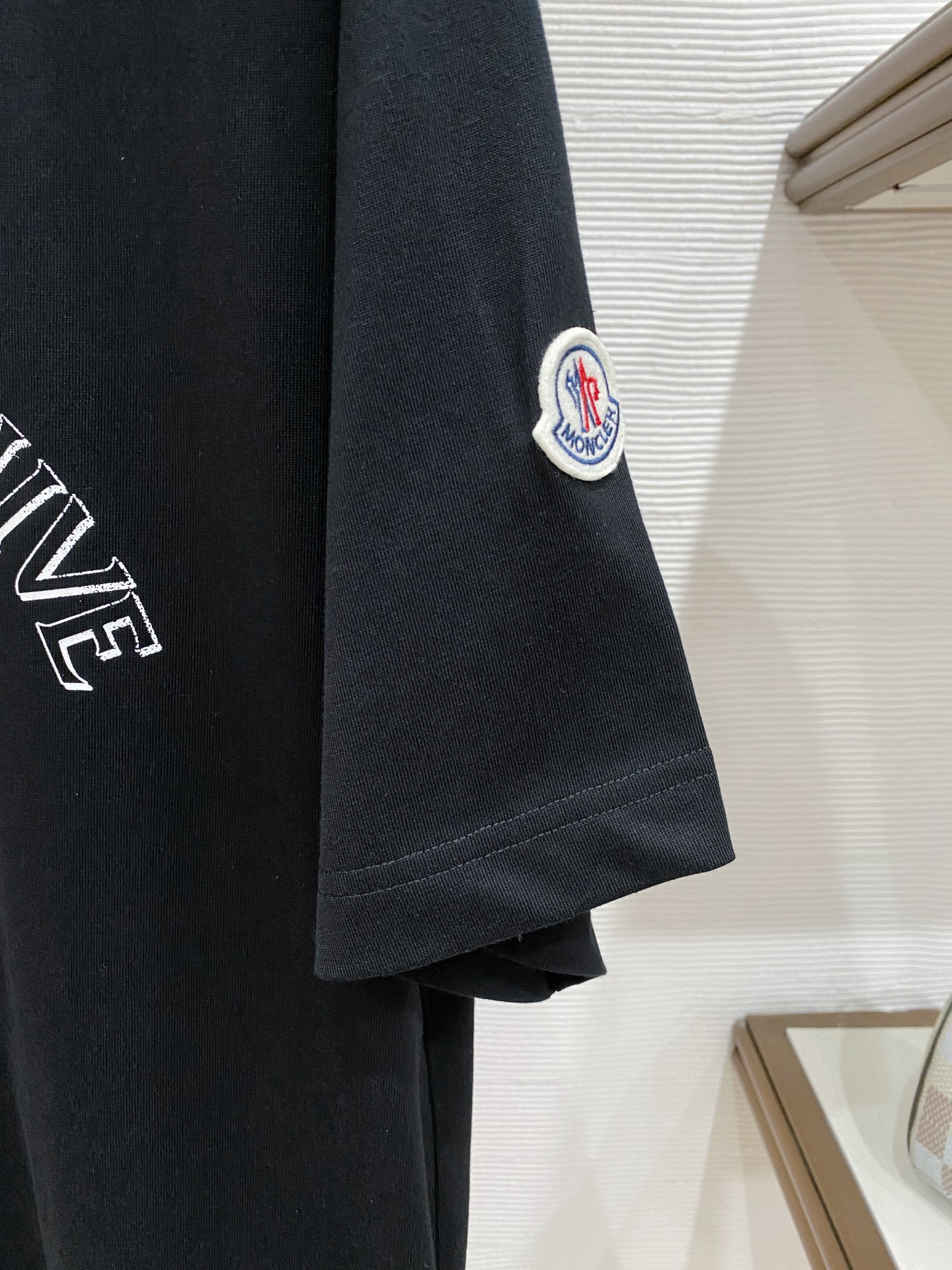 Moncler 蒙口 2026ss 春夏新款首发专柜最新款短袖圆领T恤 高端订制 设计前卫时尚！品牌lo