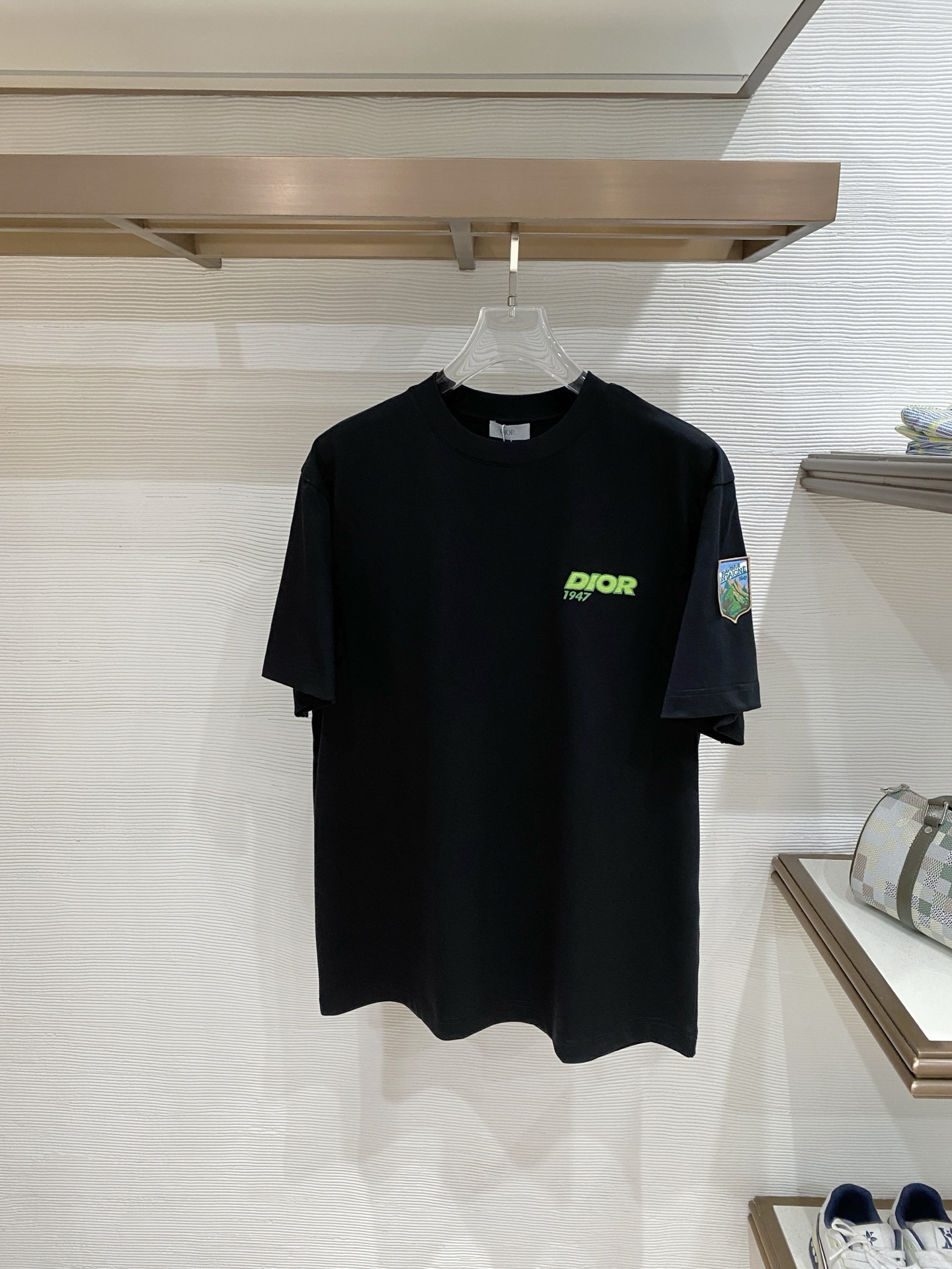 Dior 迪奥 2026ss 春夏新款首发专柜最新款短袖圆领T恤 高端订制 设计前卫时尚！品牌logo重
