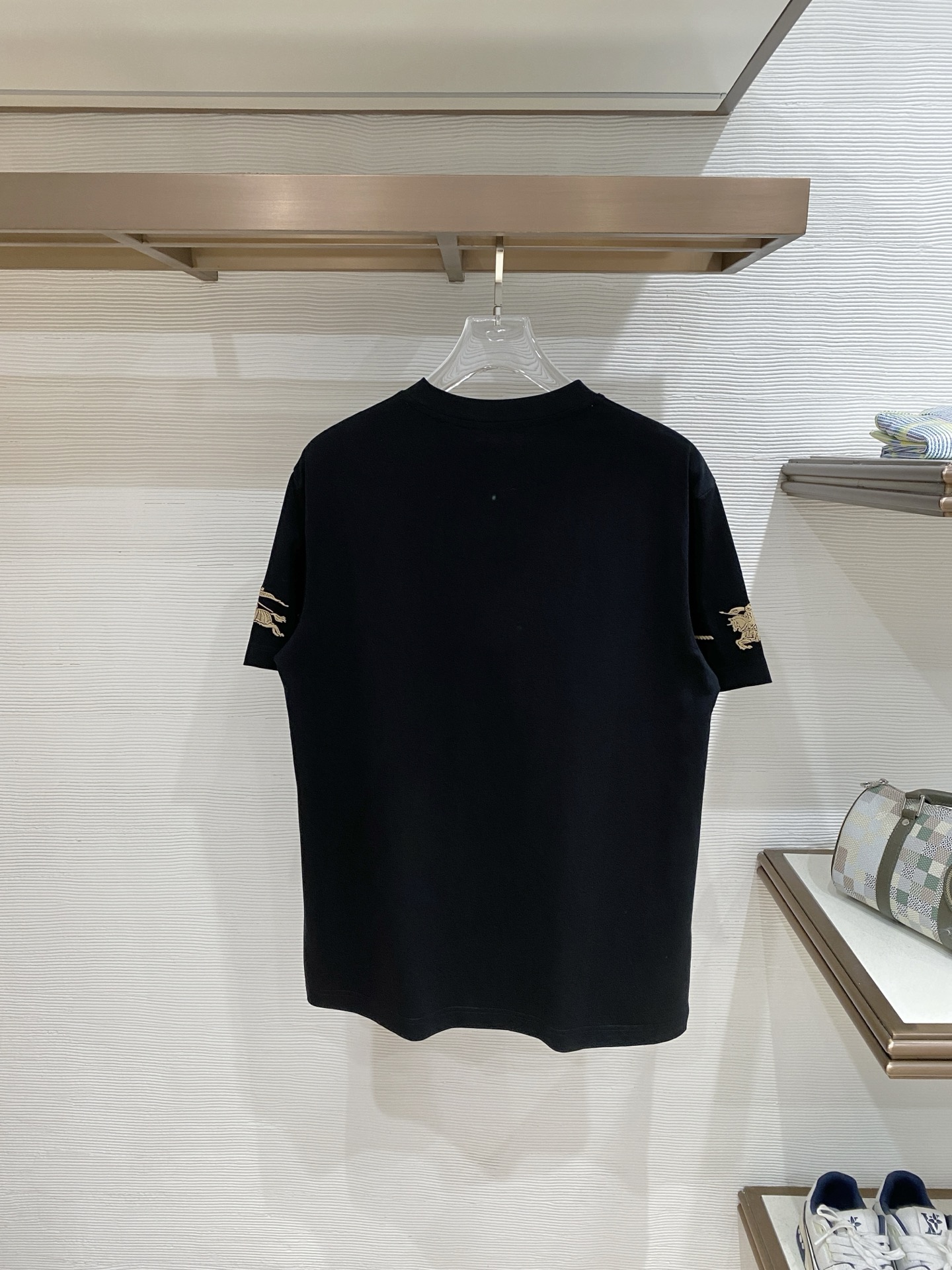 Burberry 巴宝莉 2026ss 春夏新款首发专柜最新款短袖圆领T恤 高端订制 设计前卫时尚！品牌