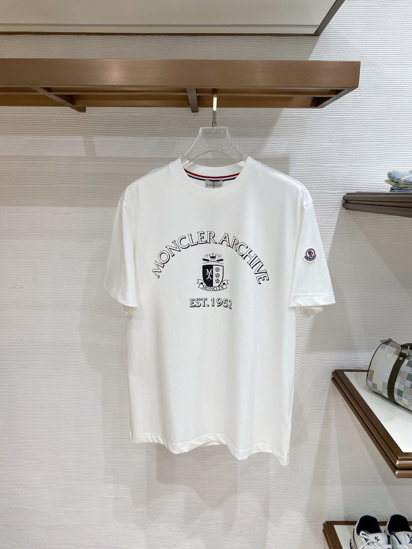 Moncler 蒙口 2026ss 春夏新款首发专柜最新款短袖圆领T恤 高端订制 设计前卫时尚！品牌lo