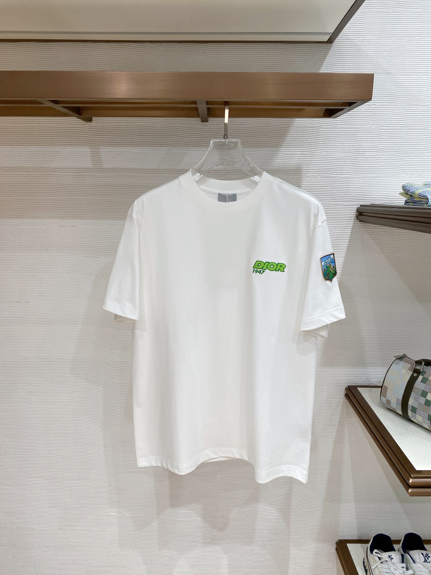 Dior 迪奥 2026ss 春夏新款首发专柜最新款短袖圆领T恤 高端订制 设计前卫时尚！品牌logo重