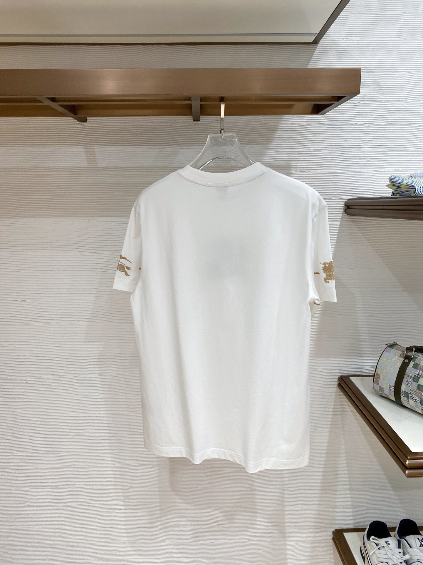 Burberry 巴宝莉 2026ss 春夏新款首发专柜最新款短袖圆领T恤 高端订制 设计前卫时尚！品牌