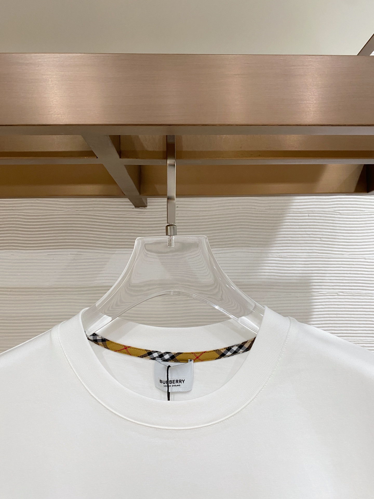 Burberry 巴宝莉 2026ss 春夏新款首发专柜最新款短袖圆领T恤 高端订制 设计前卫时尚！品牌
