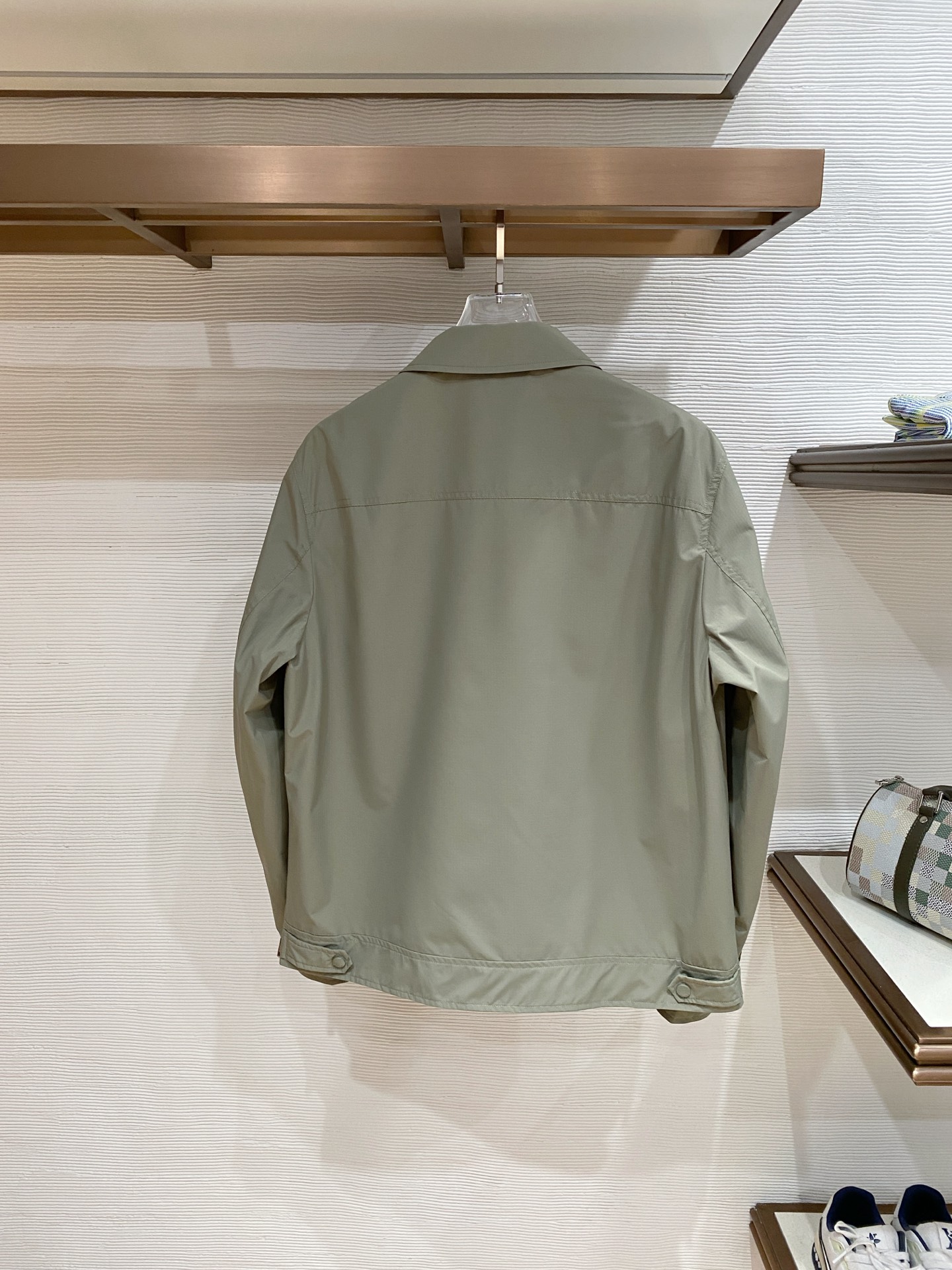 巴宝莉26男士连帽夹克外套 系列‼️‼️桑蚕丝醋酸面料，高端定制经典的英式传承依旧时尚韵味浓郁.独具一格