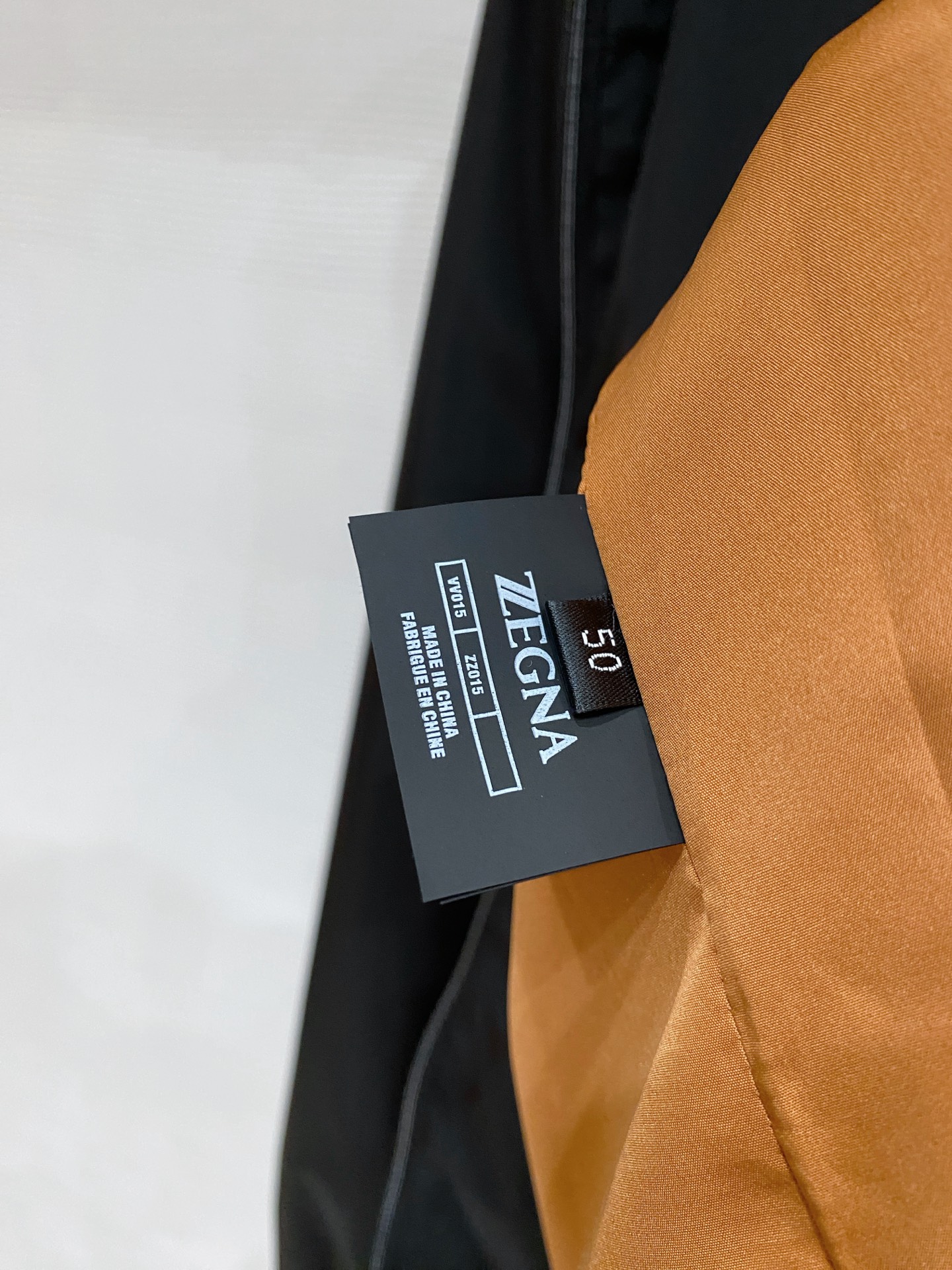 杰尼亚立领26男士连帽夹克外套 系列‼️‼️桑蚕丝醋酸面料，高端定制经典的英式传承依旧时尚韵味浓郁.独具