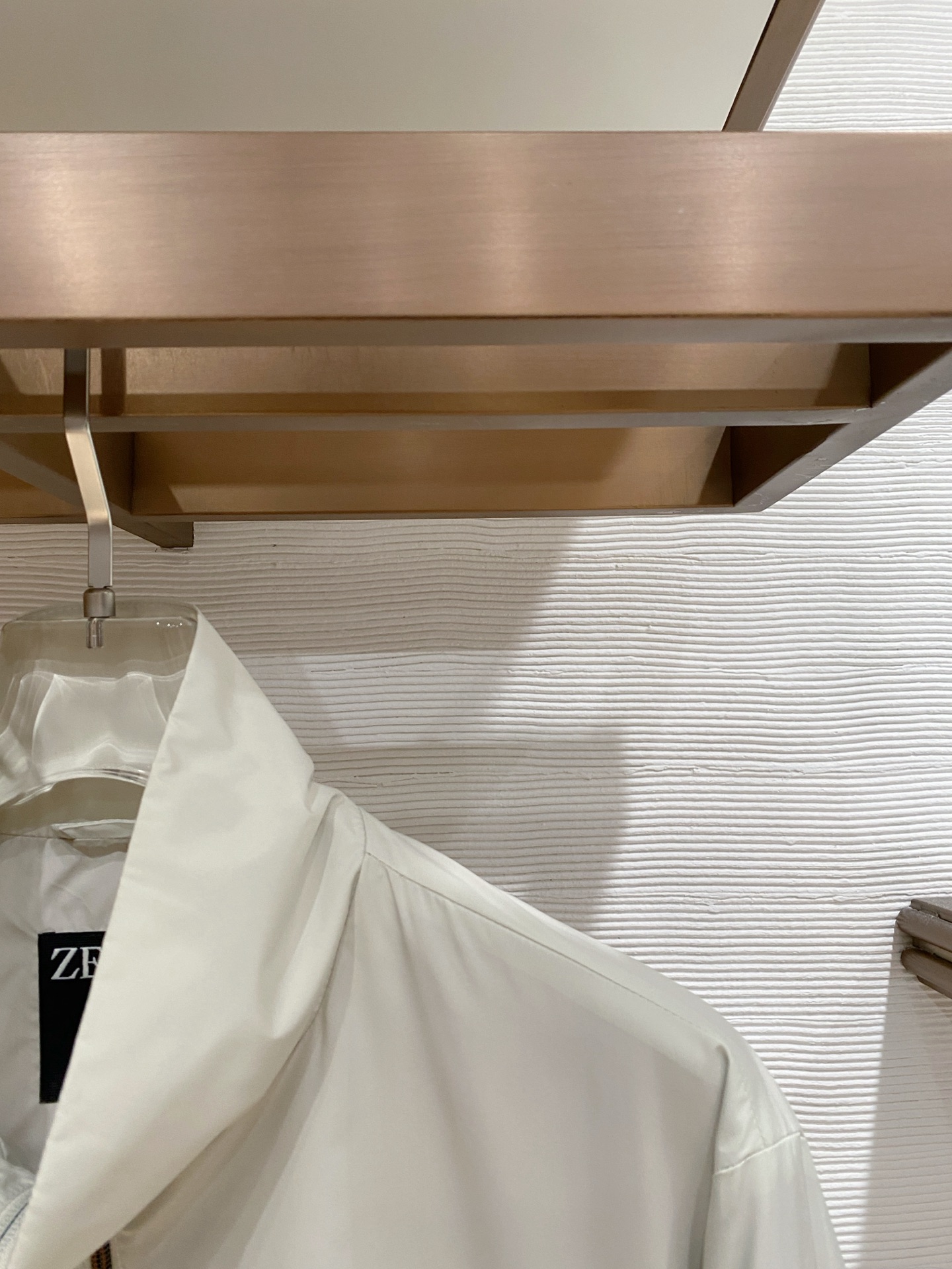 杰尼亚立领26男士连帽夹克外套 系列‼️‼️桑蚕丝醋酸面料，高端定制经典的英式传承依旧时尚韵味浓郁.独具