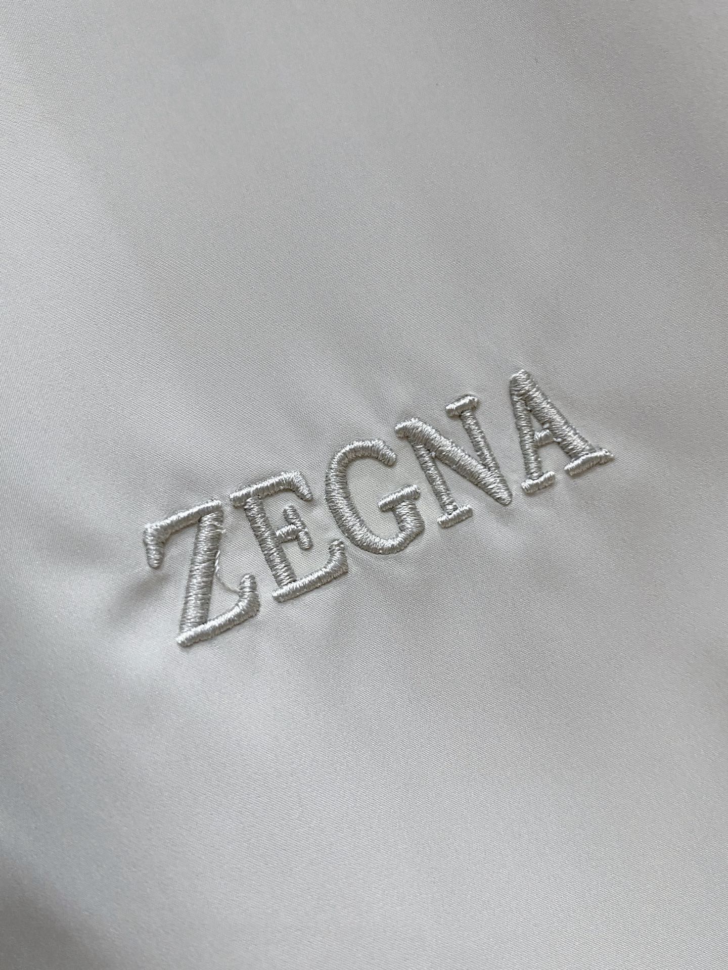 杰尼亚立领26男士连帽夹克外套 系列‼️‼️桑蚕丝醋酸面料，高端定制经典的英式传承依旧时尚韵味浓郁.独具