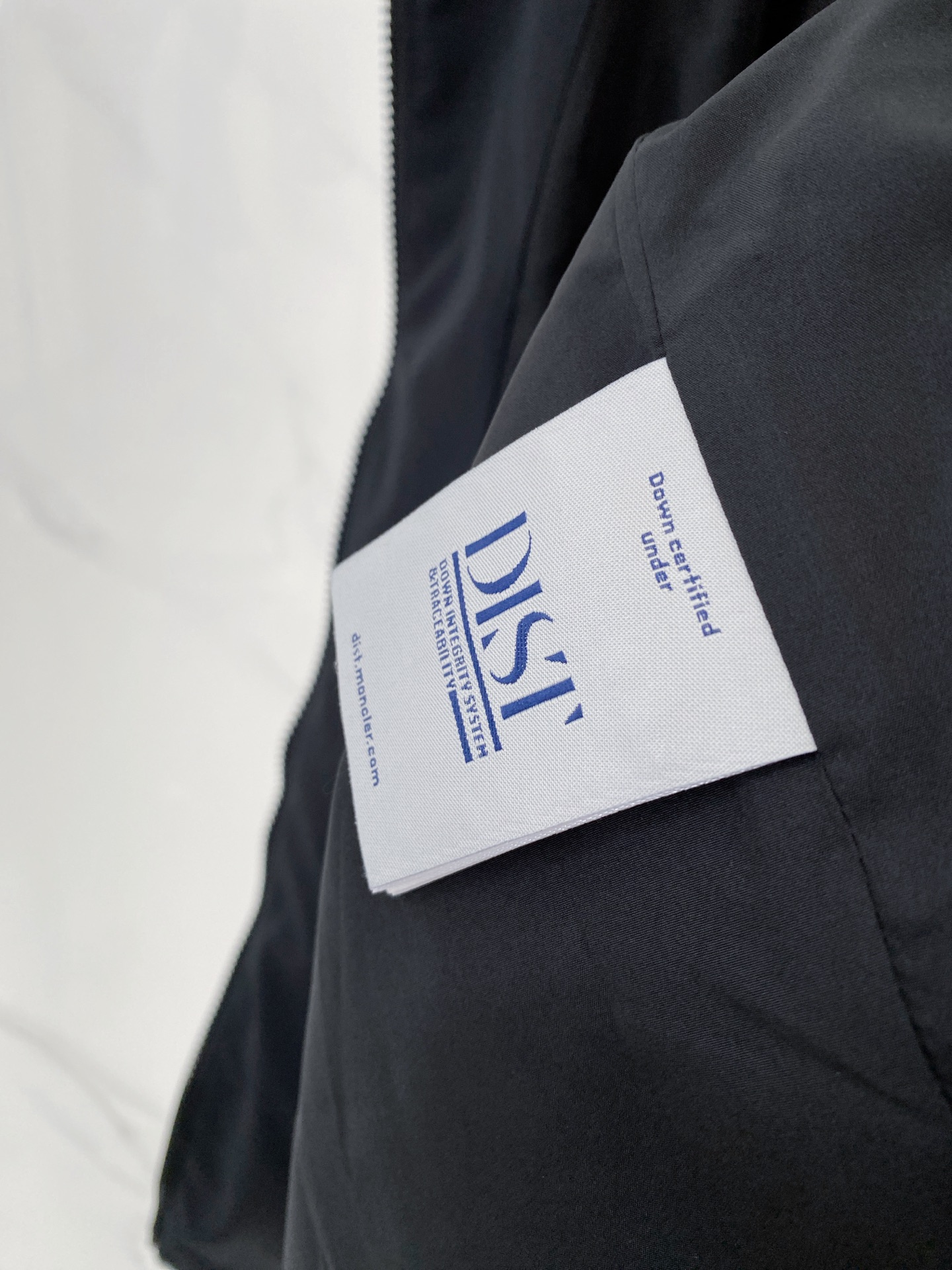 Moncler 蒙口 2026ss春季新款连帽夹克外套全高端版本！高定专柜面料辅料，透气舒适度高，细节无