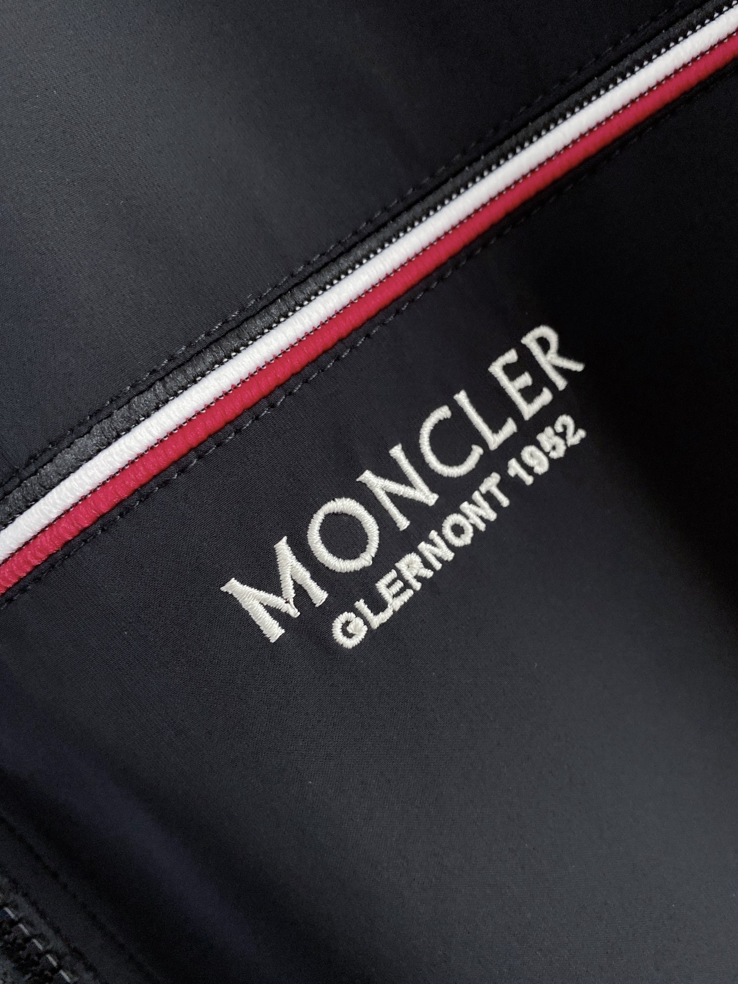Moncler 蒙口 2026ss春季新款夹克外套全高端版本！高定专柜面料辅料，透气舒适度高，细节无可挑