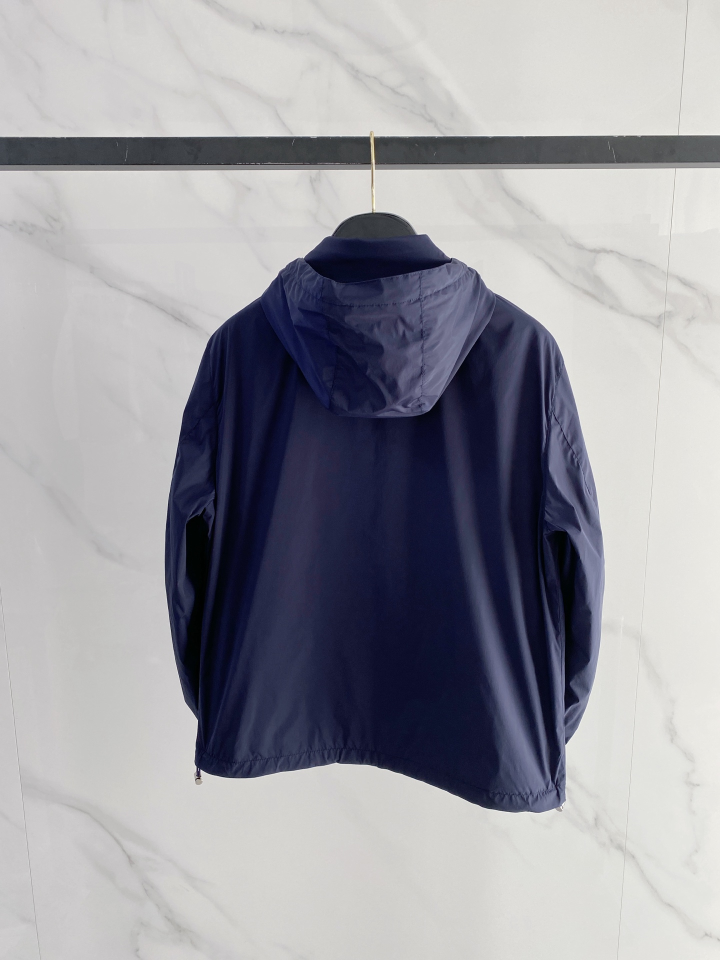 Prada 普拉达 2026ss春季新款连帽夹克外套全高端版本！高定专柜面料辅料，透气舒适度高，细节无可