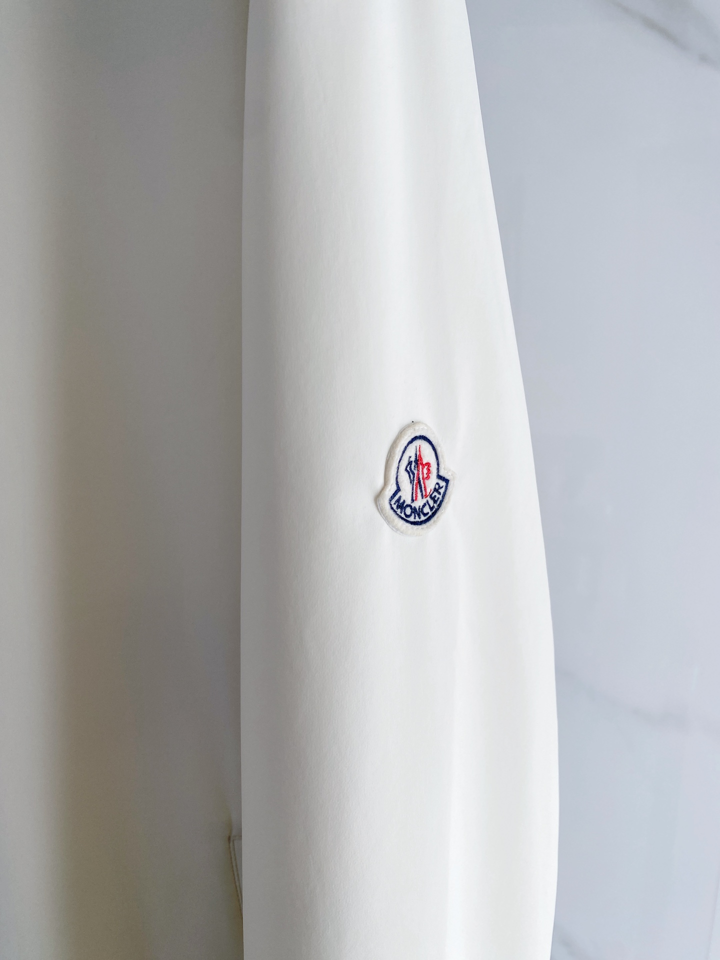 Moncler 蒙口 2026ss春季新款连帽夹克外套全高端版本！高定专柜面料辅料，透气舒适度高，细节无