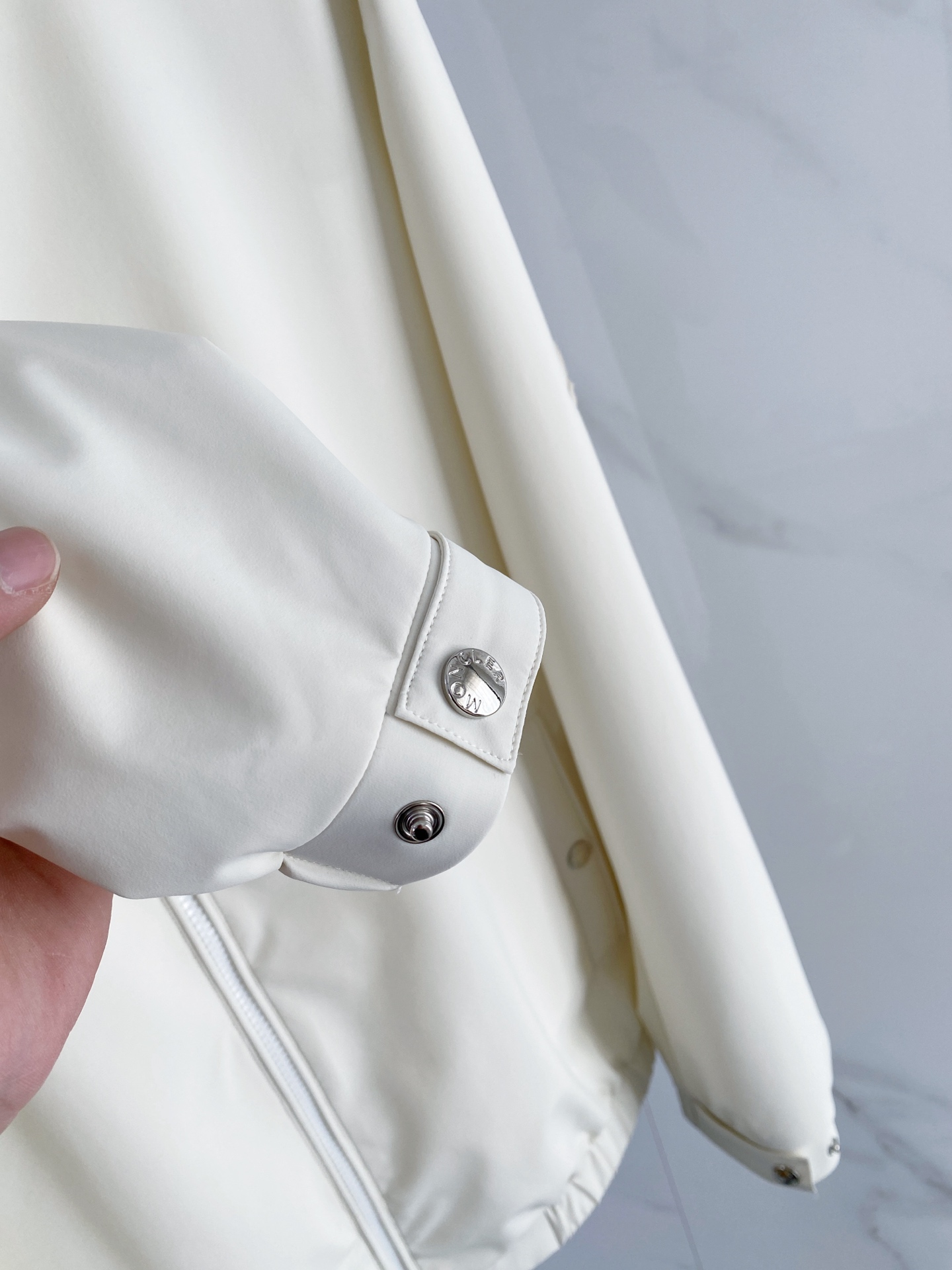 Moncler 蒙口 2026ss春季新款连帽夹克外套全高端版本！高定专柜面料辅料，透气舒适度高，细节无