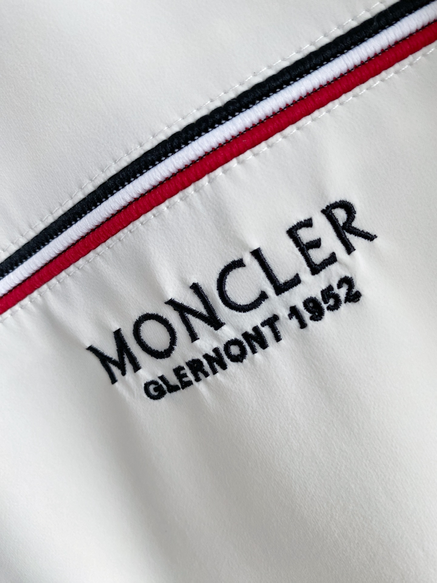 Moncler 蒙口 2026ss春季新款夹克外套全高端版本！高定专柜面料辅料，透气舒适度高，细节无可挑