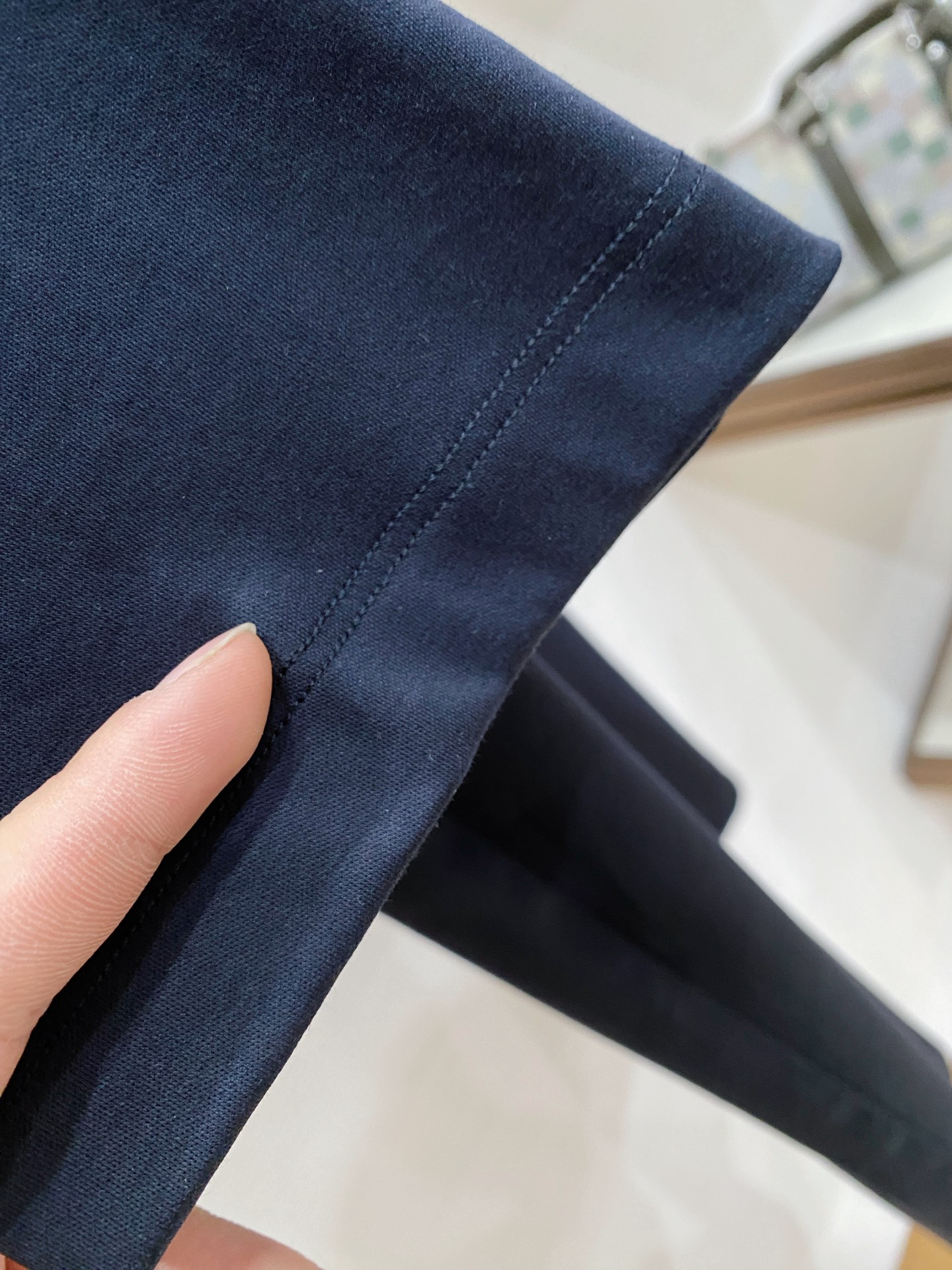 爱马家26春夏同款大马绣花丝光棉T恤颜色：白色 蓝色 绿色码数：M-3XL型号