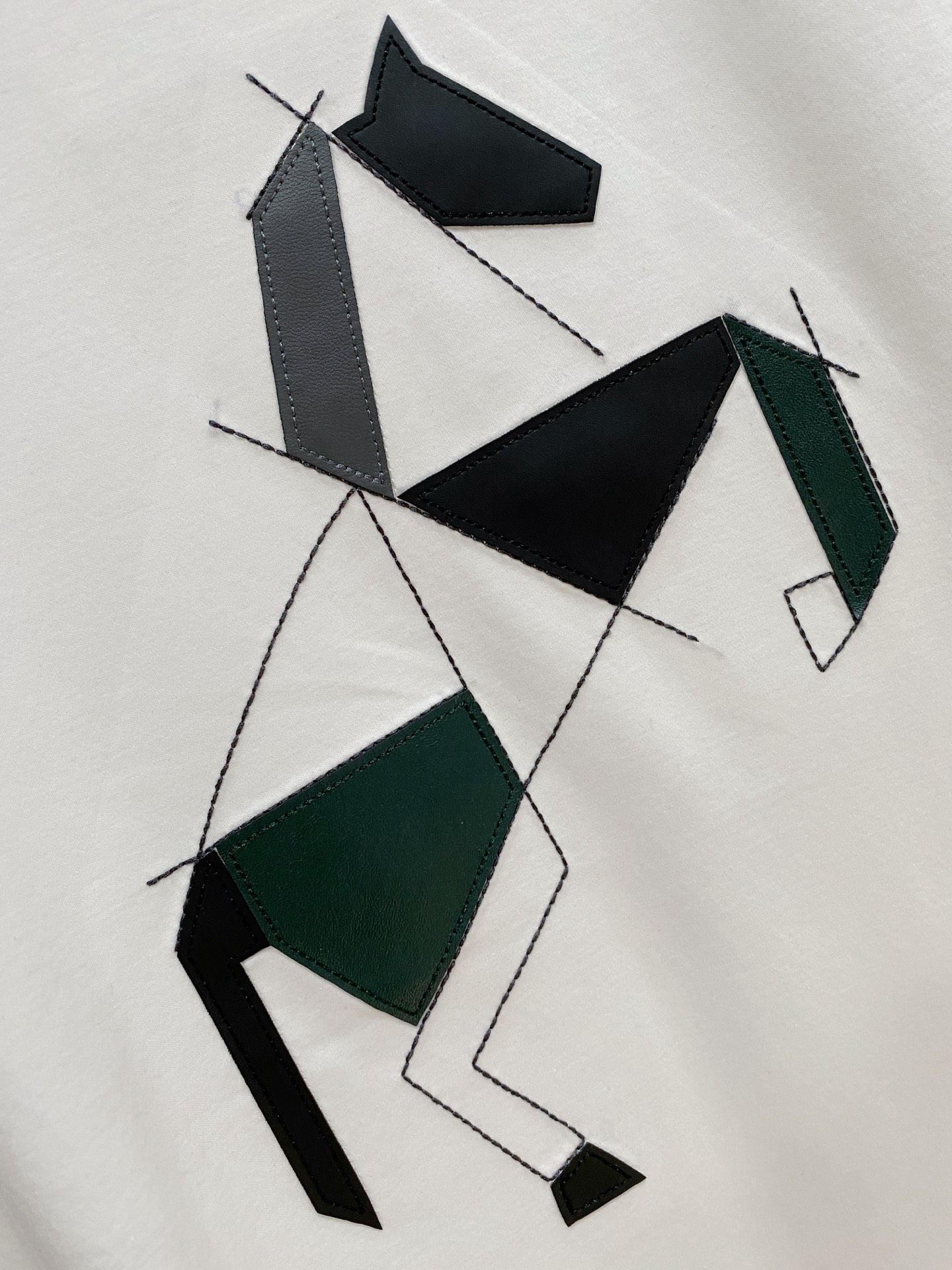 爱马家26春夏同款大马绣花丝光棉T恤颜色：白色 蓝色 绿色码数：M-3XL型号