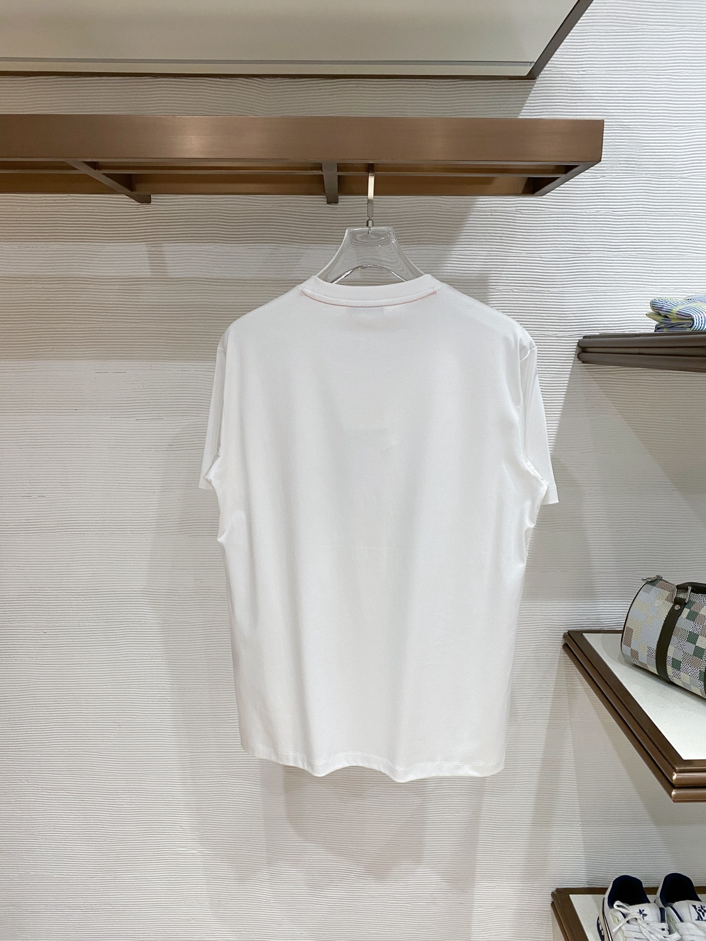 爱马家26春夏同款大马绣花丝光棉T恤颜色：白色 蓝色 绿色码数：M-3XL型号