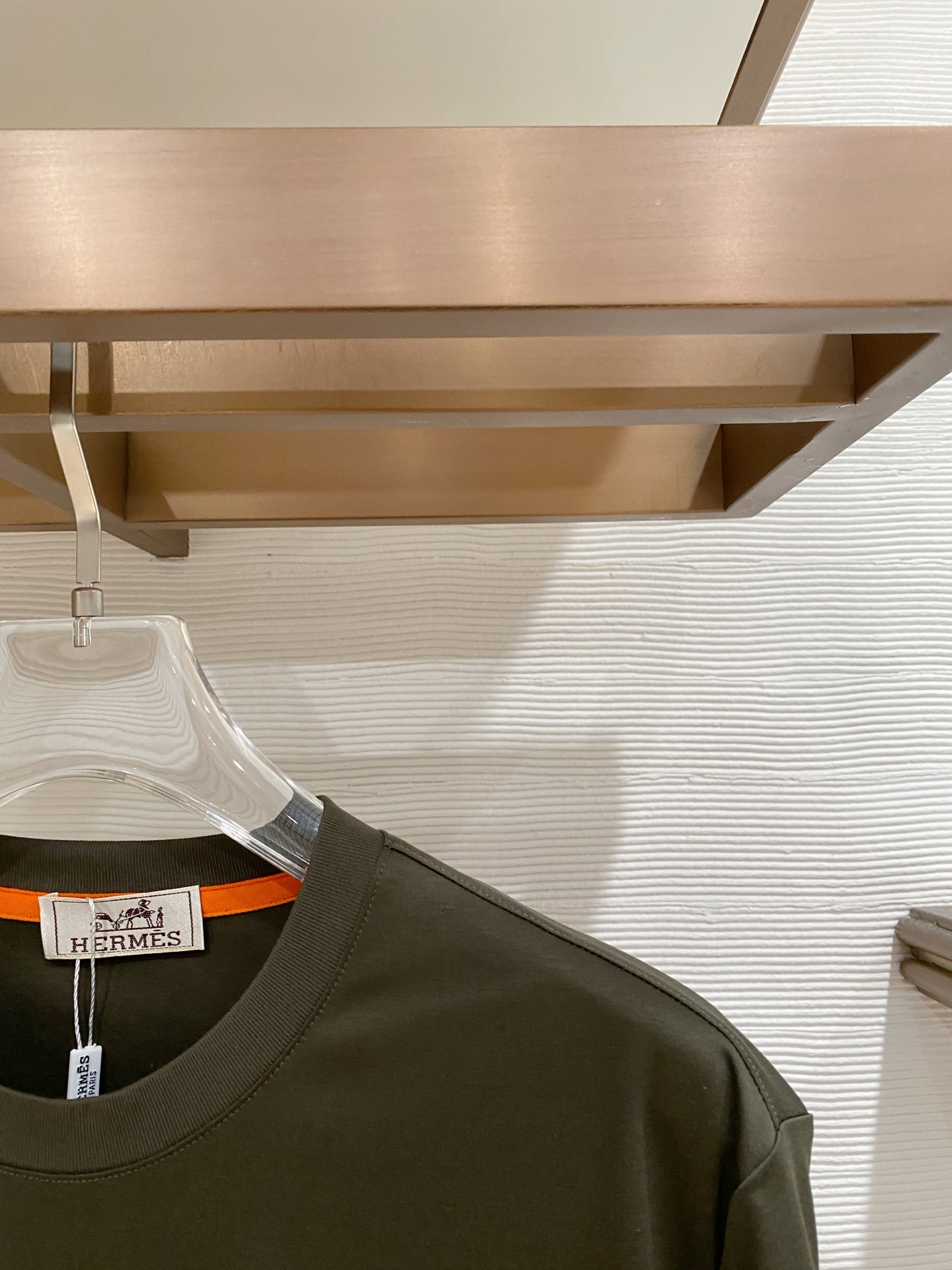 爱马家26春夏同款大马绣花丝光棉T恤颜色：白色 蓝色 绿色码数：M-3XL型号