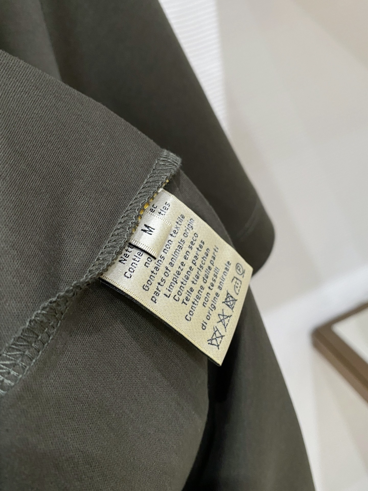 爱马家26春夏同款大马绣花丝光棉T恤颜色：白色 蓝色 绿色码数：M-3XL型号