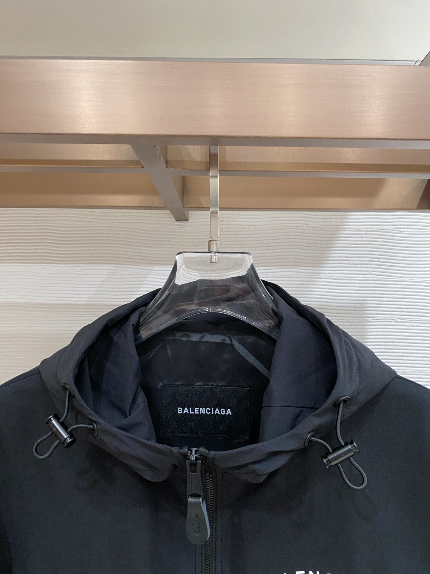 Balenciaga 巴黎世家 2026ss春季新款连帽夹克外套全高端版本！高定专柜面料辅料，透气舒适度