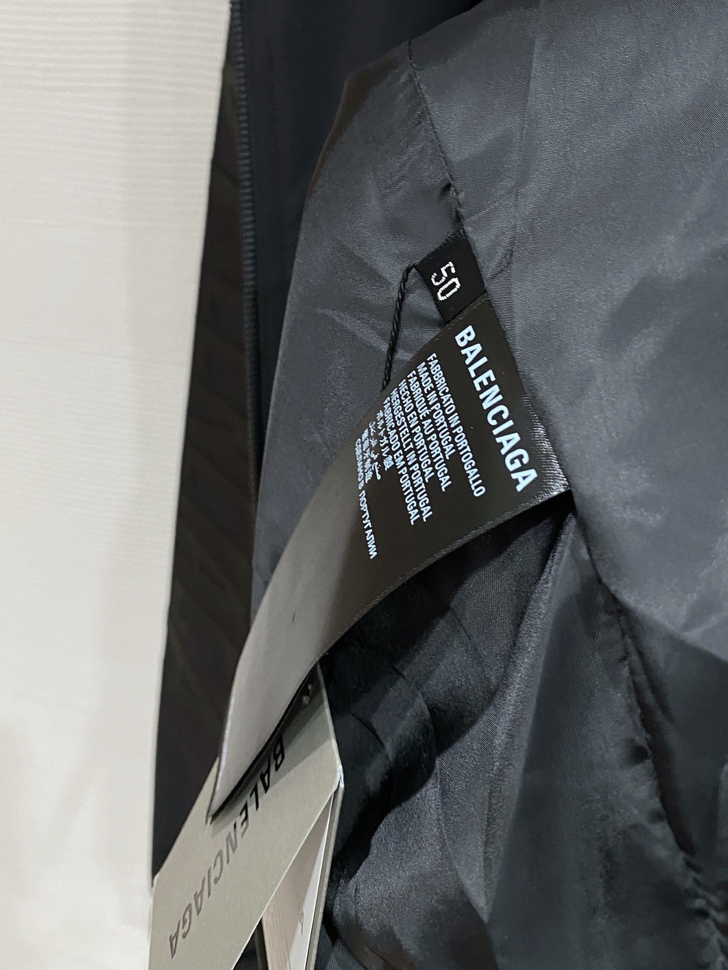 Balenciaga 巴黎世家 2026ss春季新款连帽夹克外套全高端版本！高定专柜面料辅料，透气舒适度