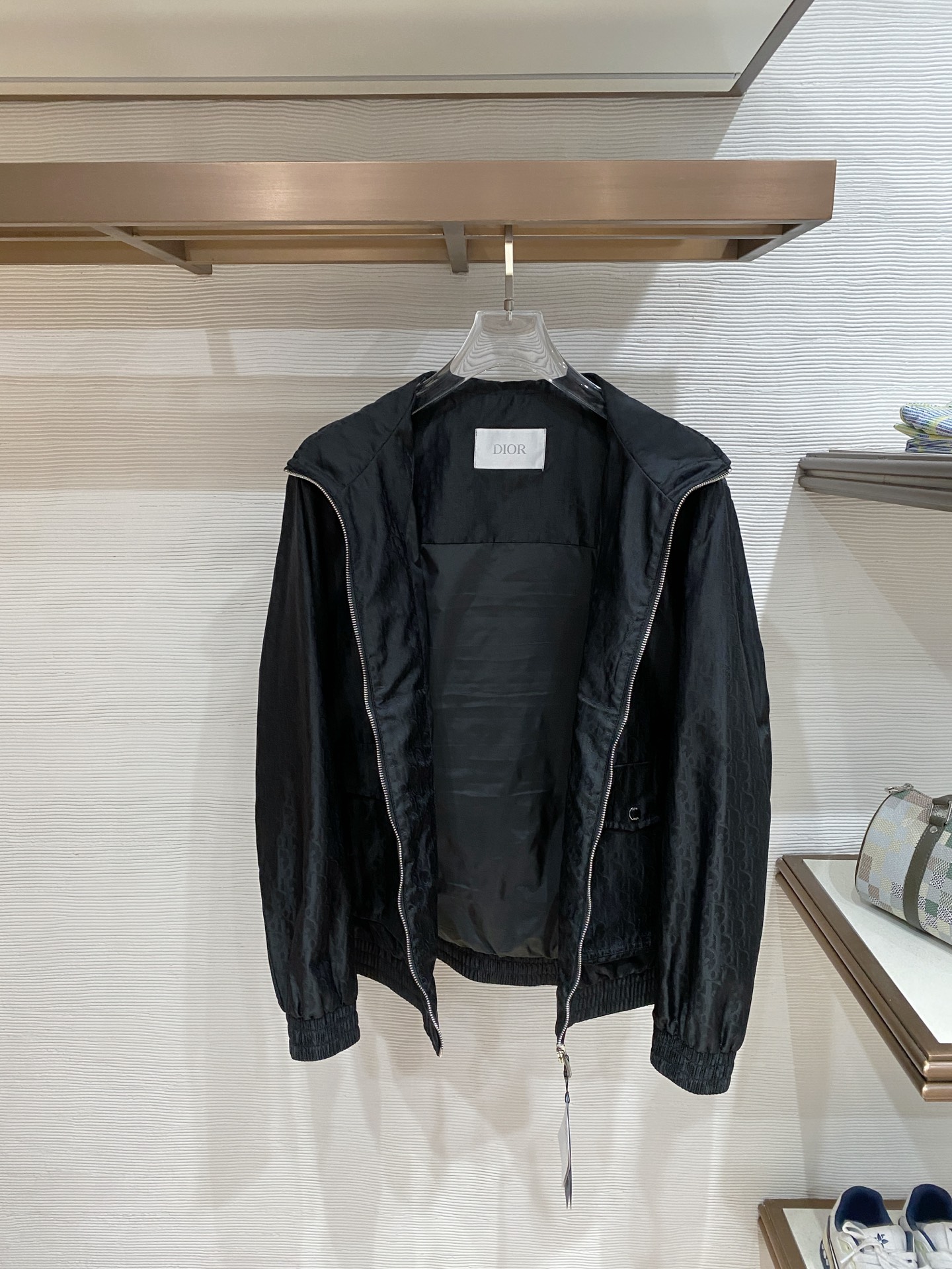 Dior 迪奥 2026ss春季新款立领夹克外套全高端版本！高定专柜面料辅料，透气舒适度高，细节无可挑剔