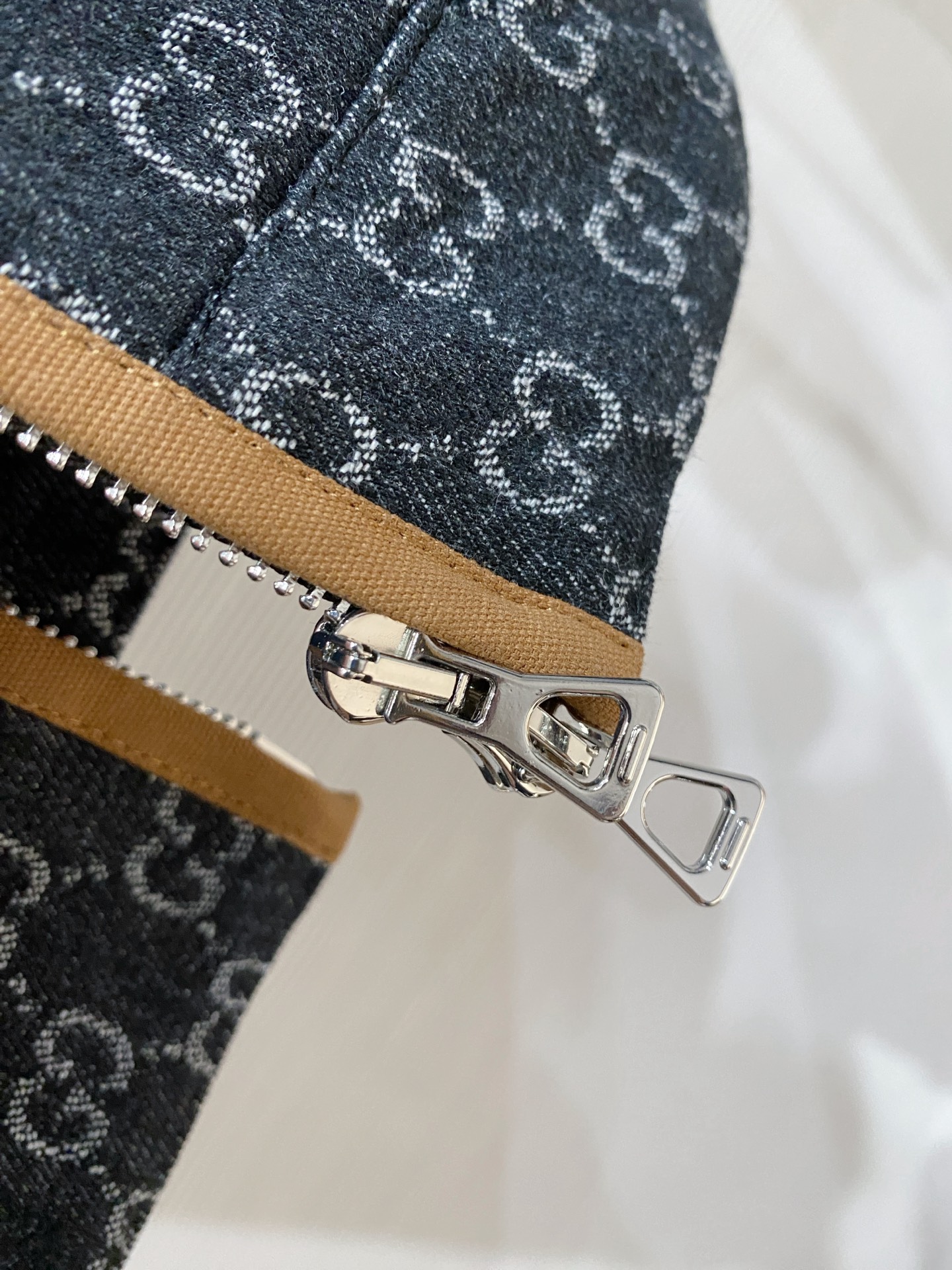 Gucci 古齐 2026ss春季新款夹克外套全高端版本！高定专柜面料辅料，透气舒适度高，细节无可挑剔，