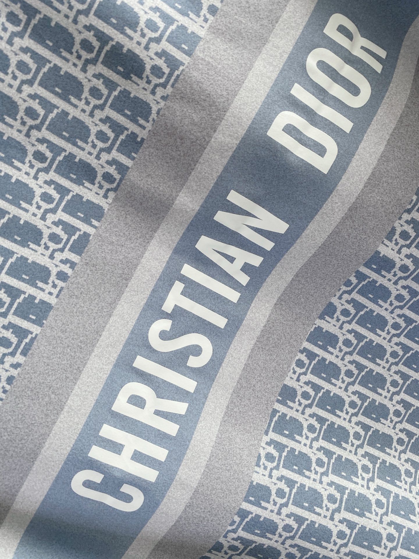 Dior 迪奥 2026ss春季新款夹克外套全高端版本！高定专柜面料辅料，透气舒适度高，细节无可挑剔，做