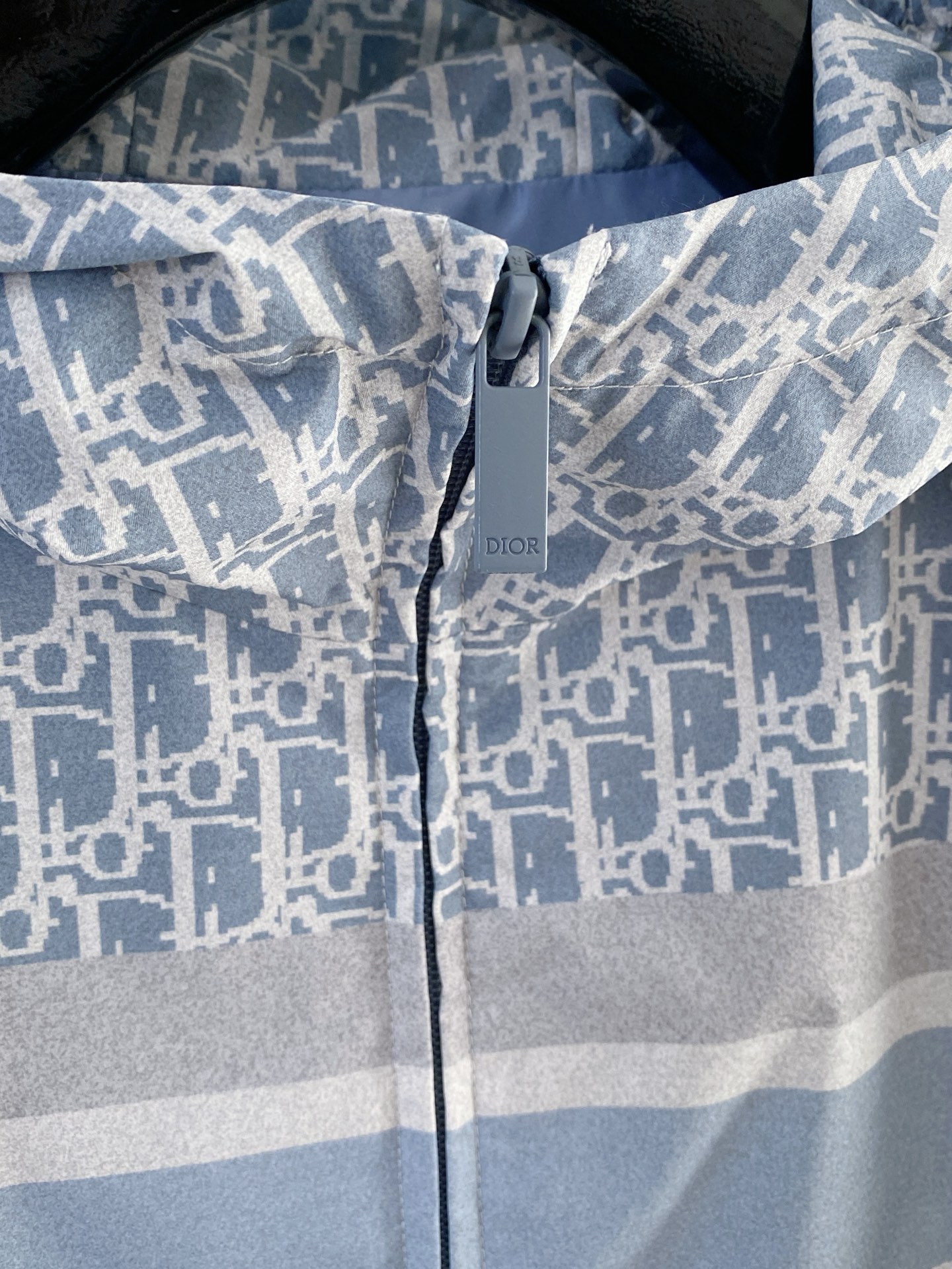 Dior 迪奥 2026ss春季新款夹克外套全高端版本！高定专柜面料辅料，透气舒适度高，细节无可挑剔，做