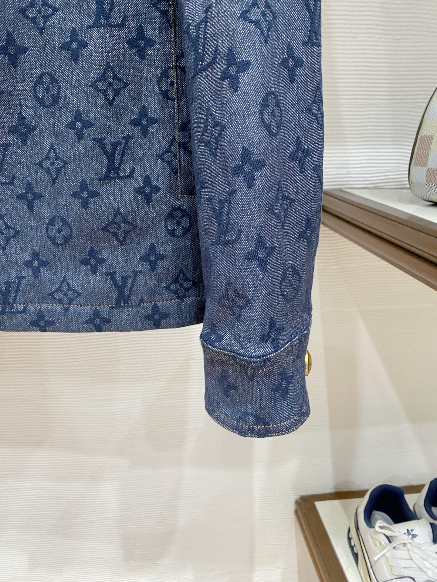 LV 大爆款 2026ss春季新款夹克外套全高端版本！高定专柜面料辅料，透气舒适度高，细节无可挑剔，做工