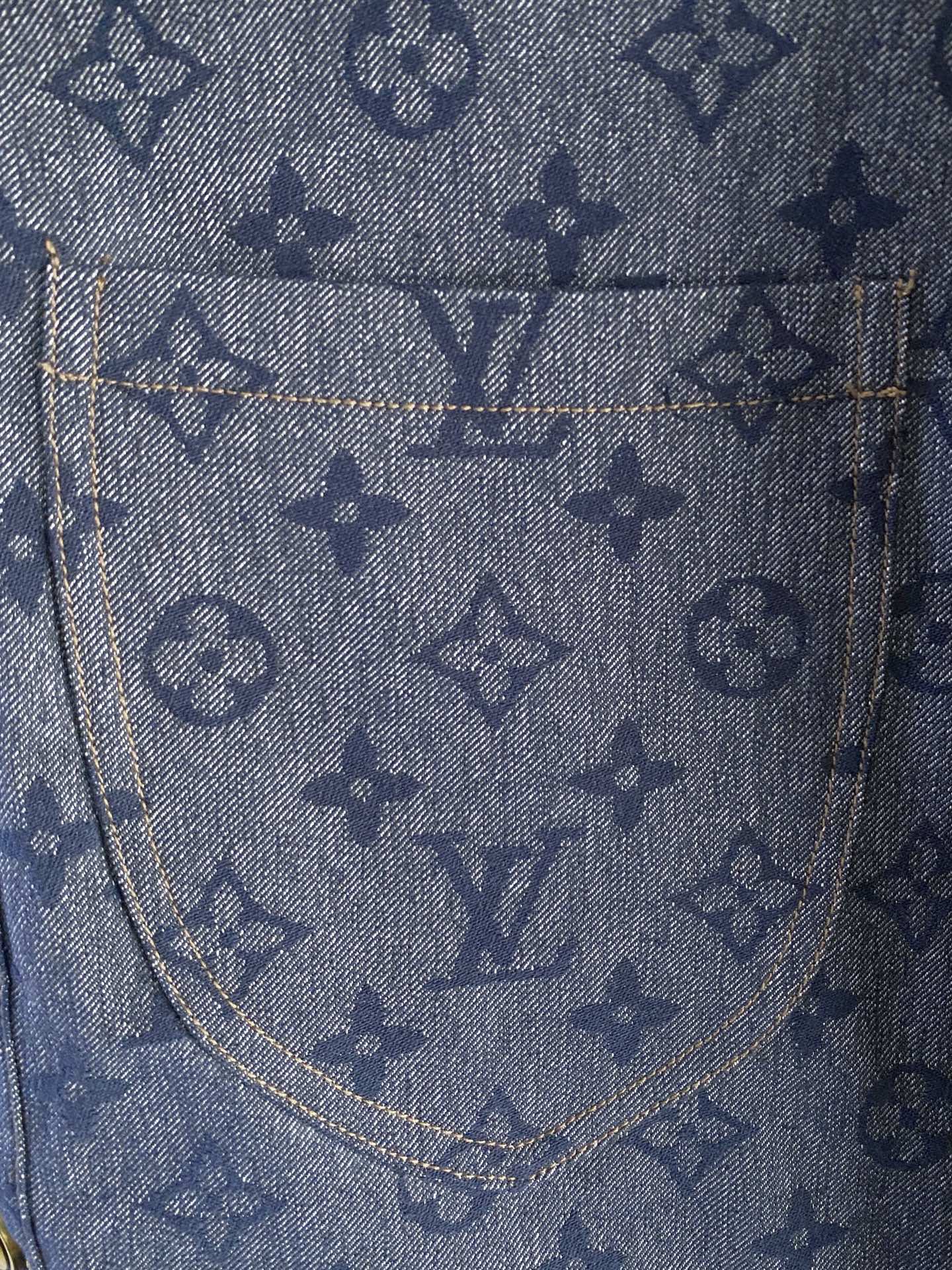 LV 大爆款 2026ss春季新款夹克外套全高端版本！高定专柜面料辅料，透气舒适度高，细节无可挑剔，做工