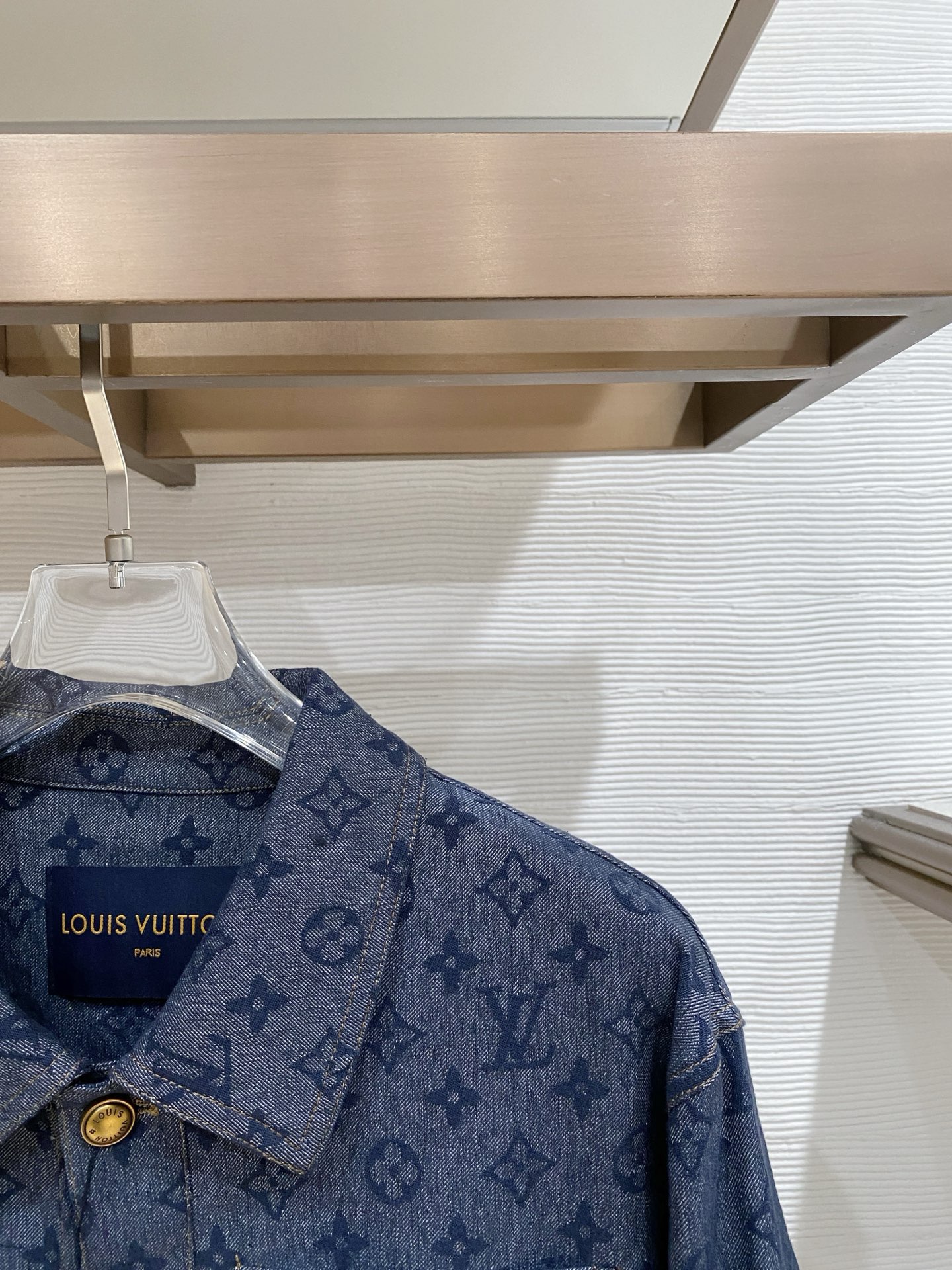 LV 大爆款 2026ss春季新款夹克外套全高端版本！高定专柜面料辅料，透气舒适度高，细节无可挑剔，做工