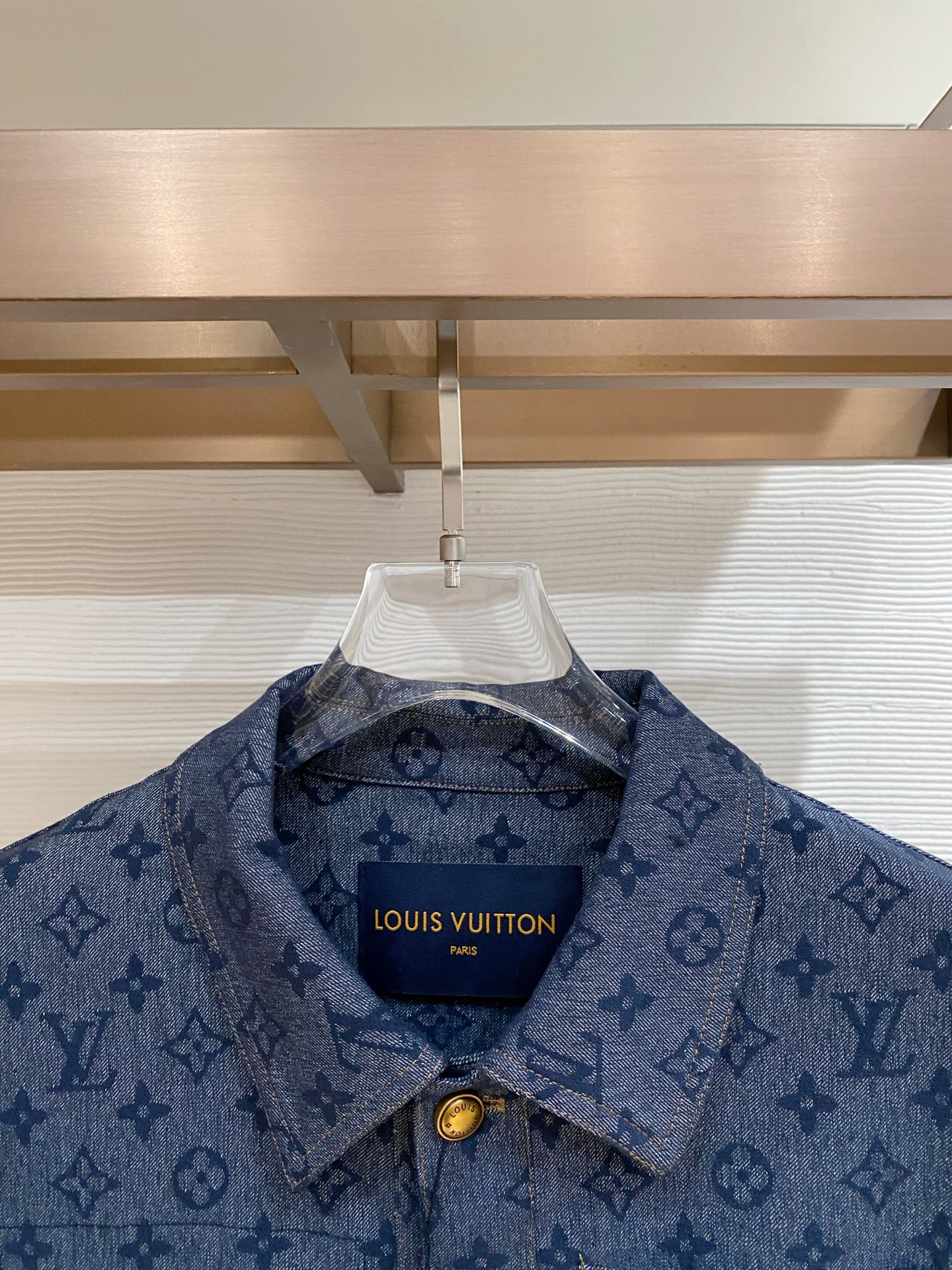 LV 大爆款 2026ss春季新款夹克外套全高端版本！高定专柜面料辅料，透气舒适度高，细节无可挑剔，做工